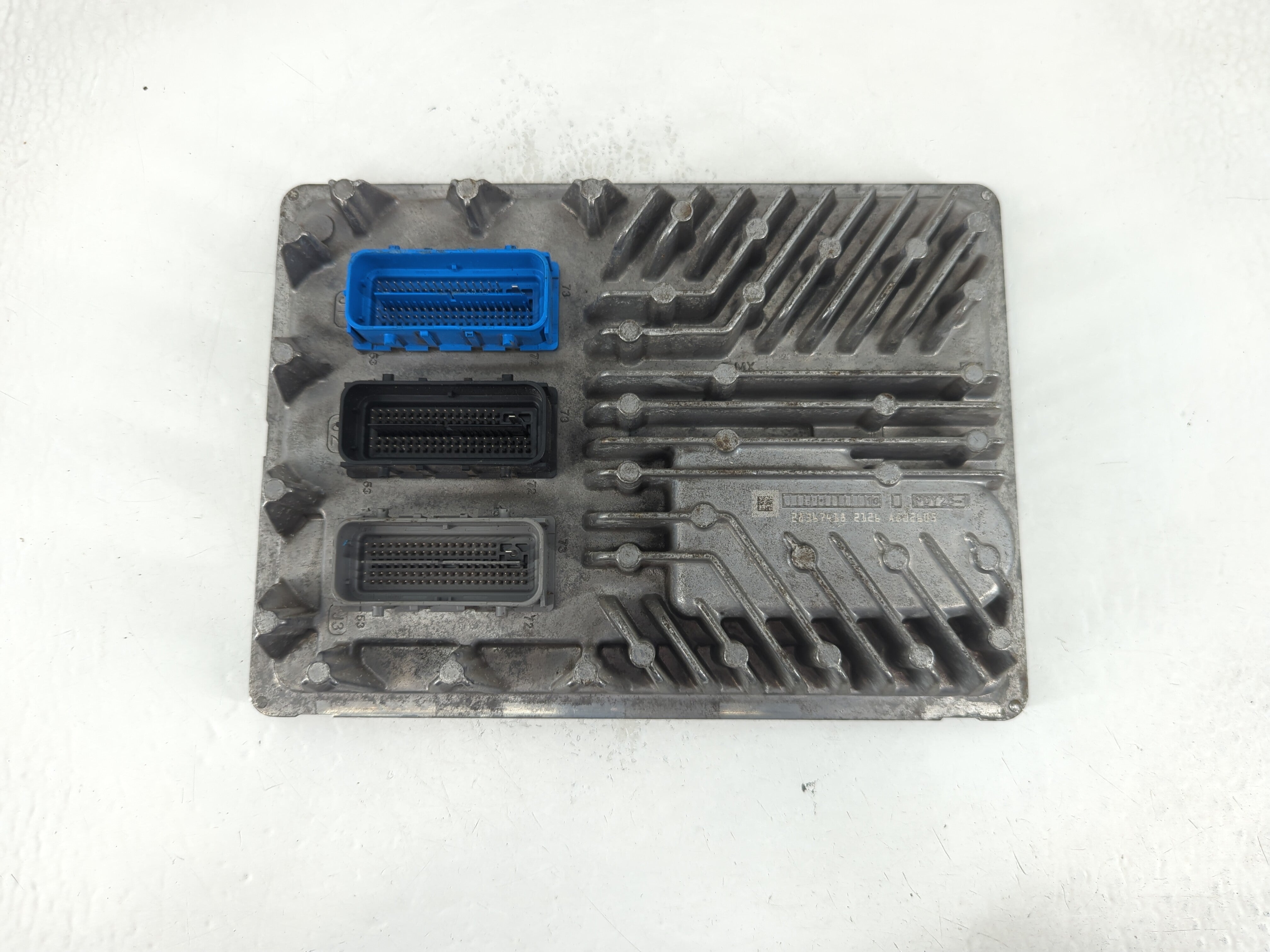 2016-2017 Chevrolet Silverado 1500 PCM Engine Control Computer ECU ECM PCU OEM P/N:12673228 Fits Fits 2016 2017 OEM Used Auto Parts - Oemusedautoparts1.com