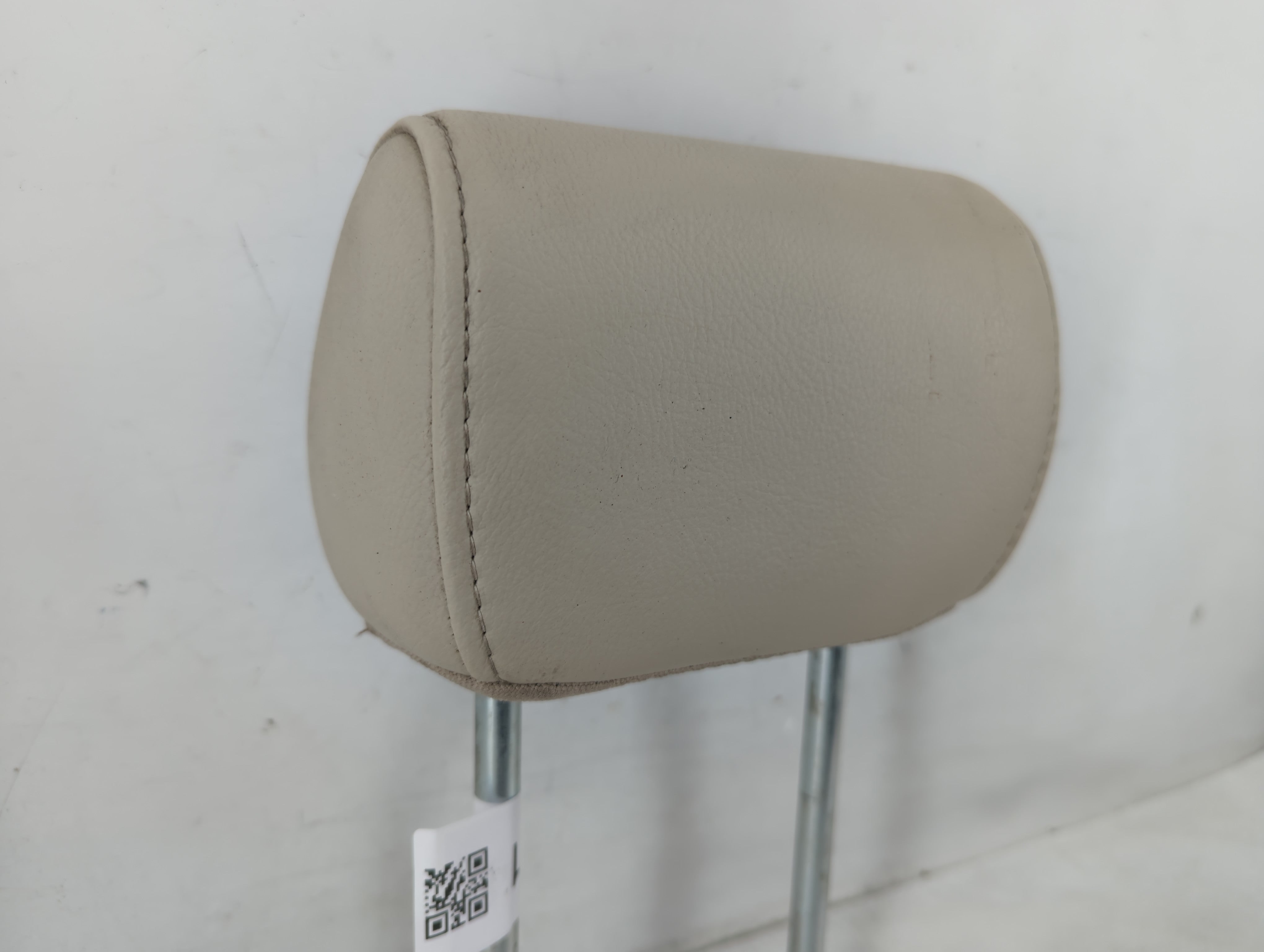 1999-2004 Ford F-150 Headrest Head Rest Front Driver Passenger Seat Fits Fits 1999 2000 2001 2002 2003 2004 OEM Used Auto Parts - Oemusedautoparts1.com