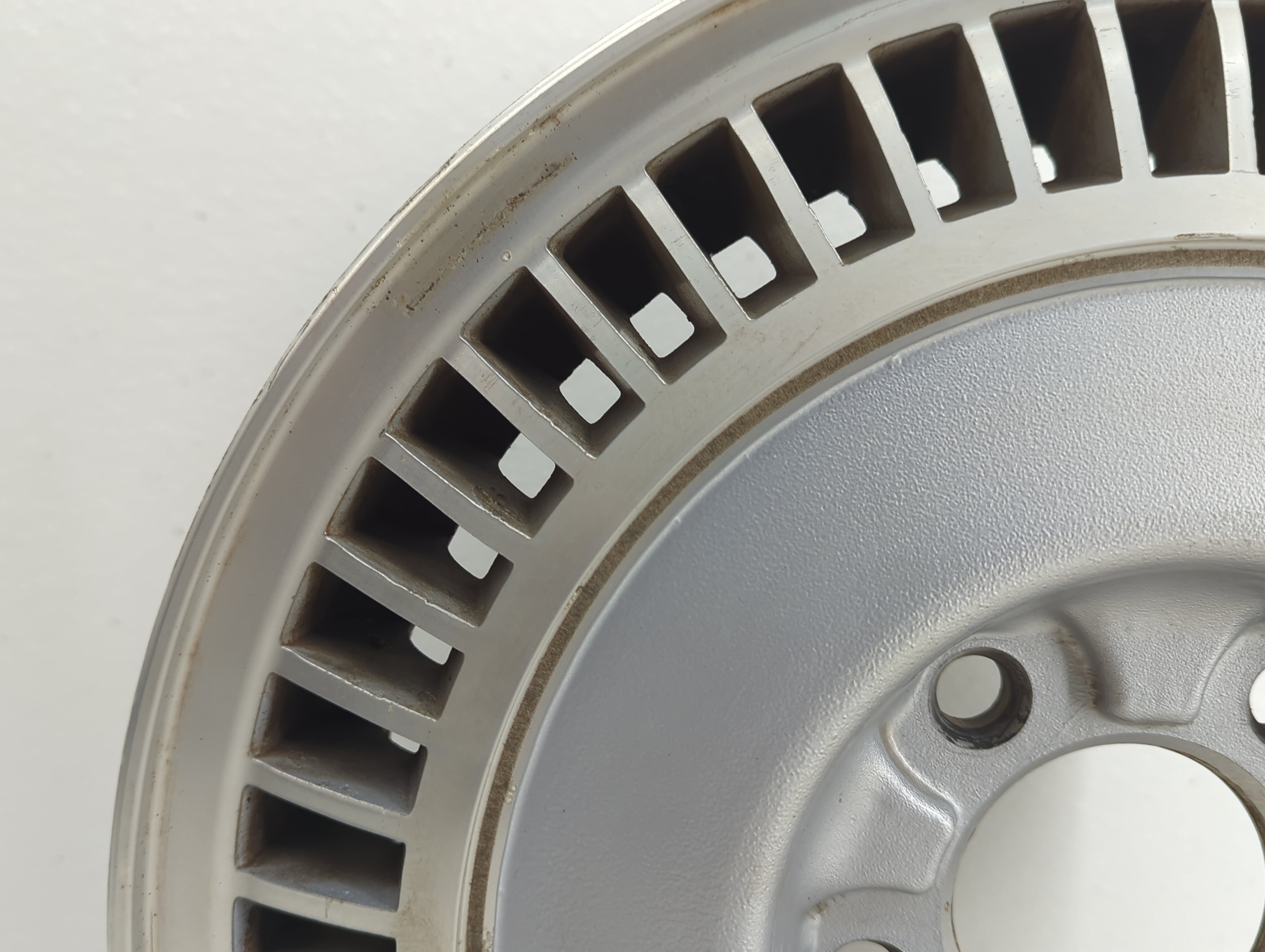 1991-1996 Buick Park Avenue Wheel Rim Oem Silver - Oemusedautoparts1.com