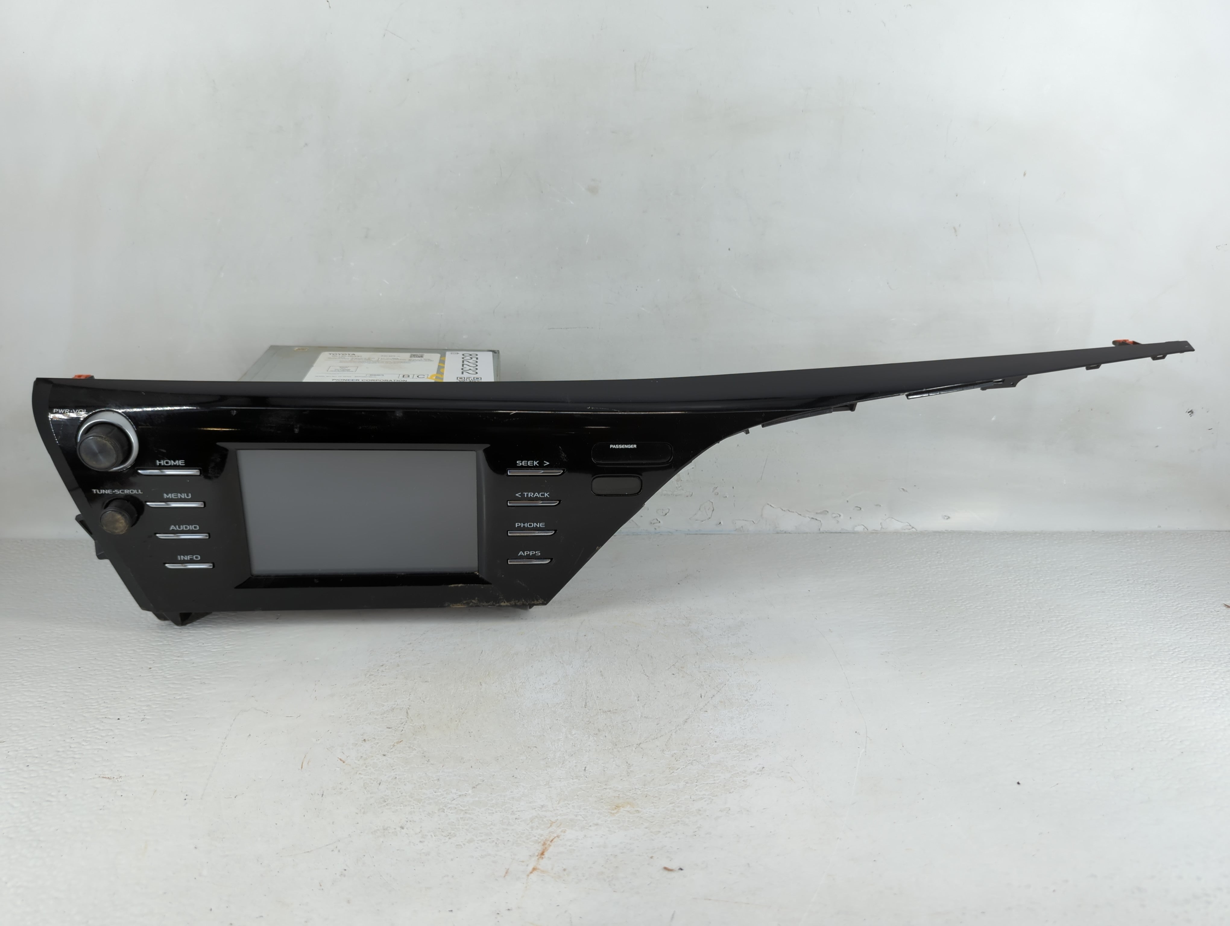 2018 Toyota Camry Radio AM FM Cd Player Receiver Replacement P/N:86140-06440 Fits OEM Used Auto Parts - Oemusedautoparts1.com