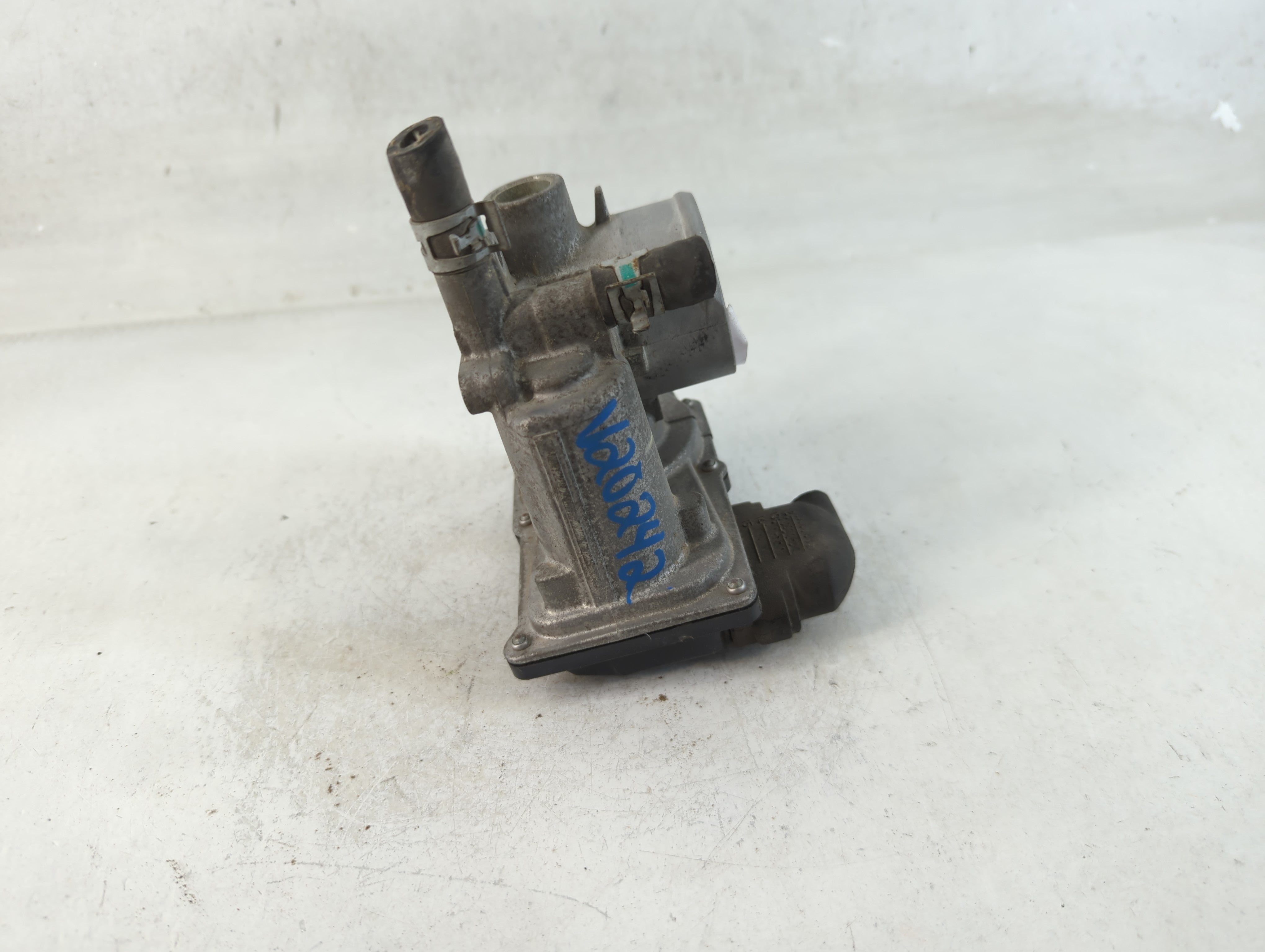 2012-2019 Toyota Prius C Throttle Body P/N:22030-47040 Fits Fits 2012 2013 2014 2015 2016 2017 2018 2019 OEM Used Auto Parts - Oemusedautoparts1.com
