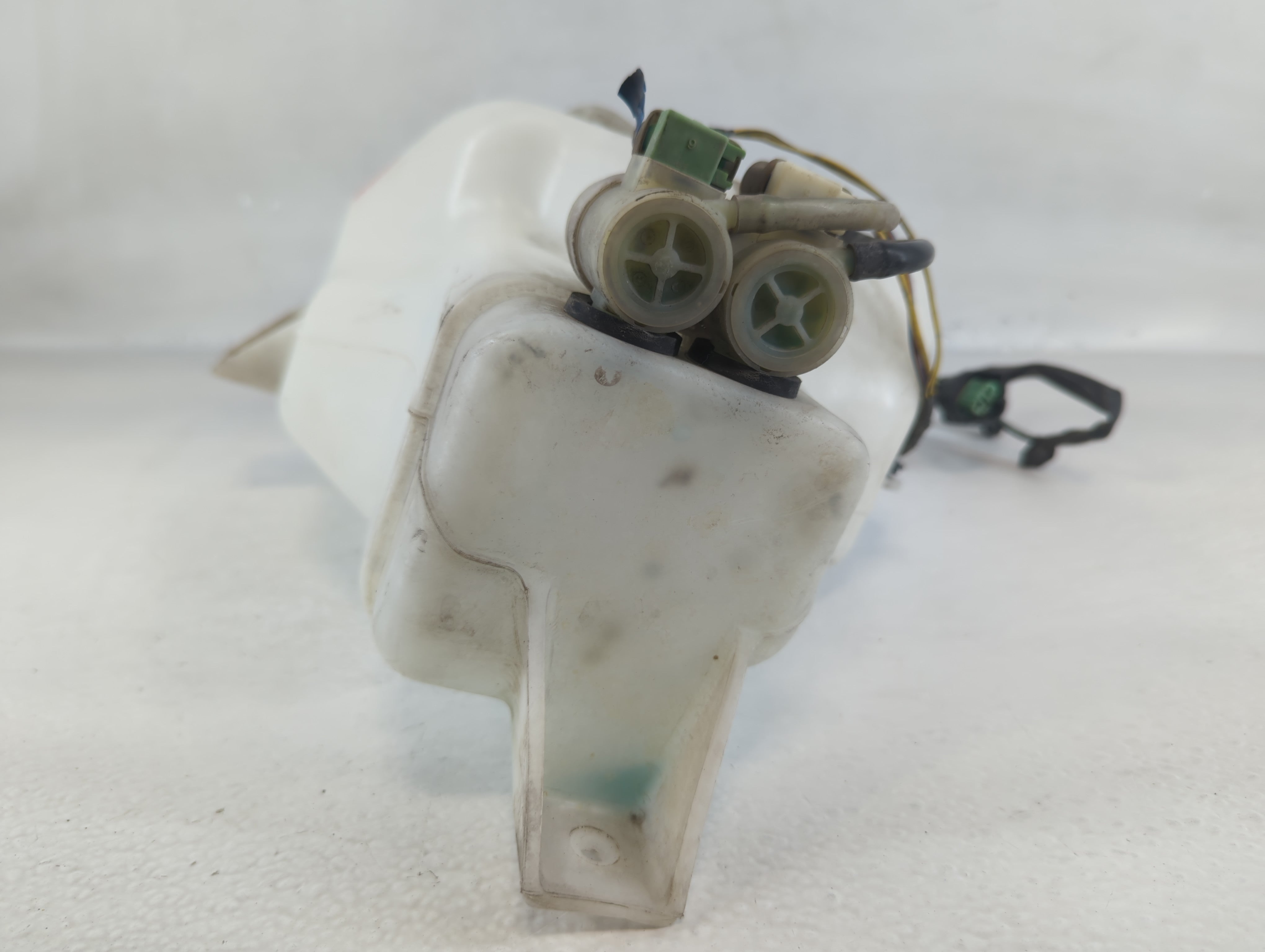 2008-2013 Suzuki Sx4 Windshield Washer Fluid Reservoir Bottle Oem - Oemusedautoparts1.com