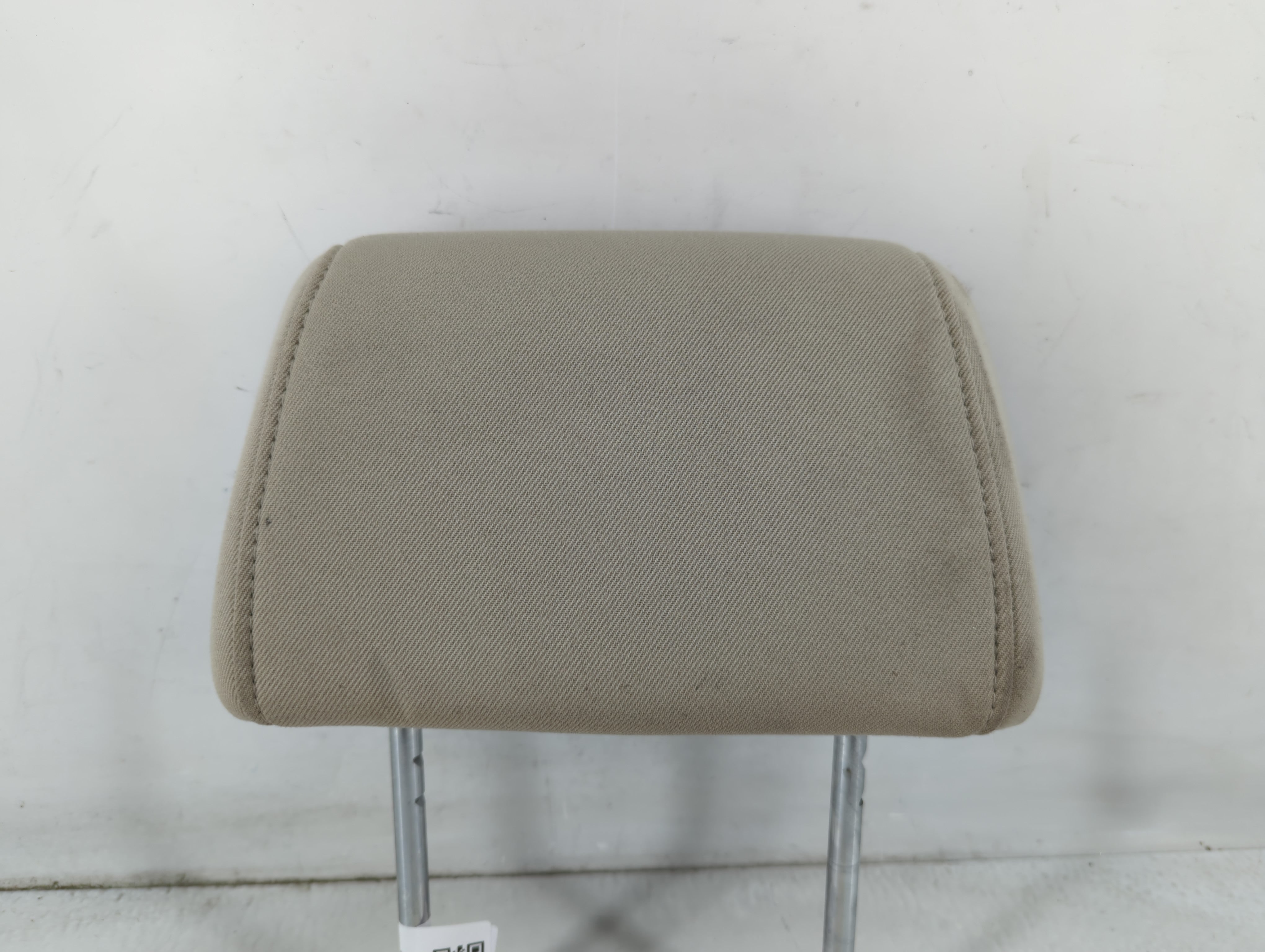 2008-2009 Pontiac G6 Headrest Head Rest Rear Seat Fits Fits 2008 2009 OEM Used Auto Parts - Oemusedautoparts1.com