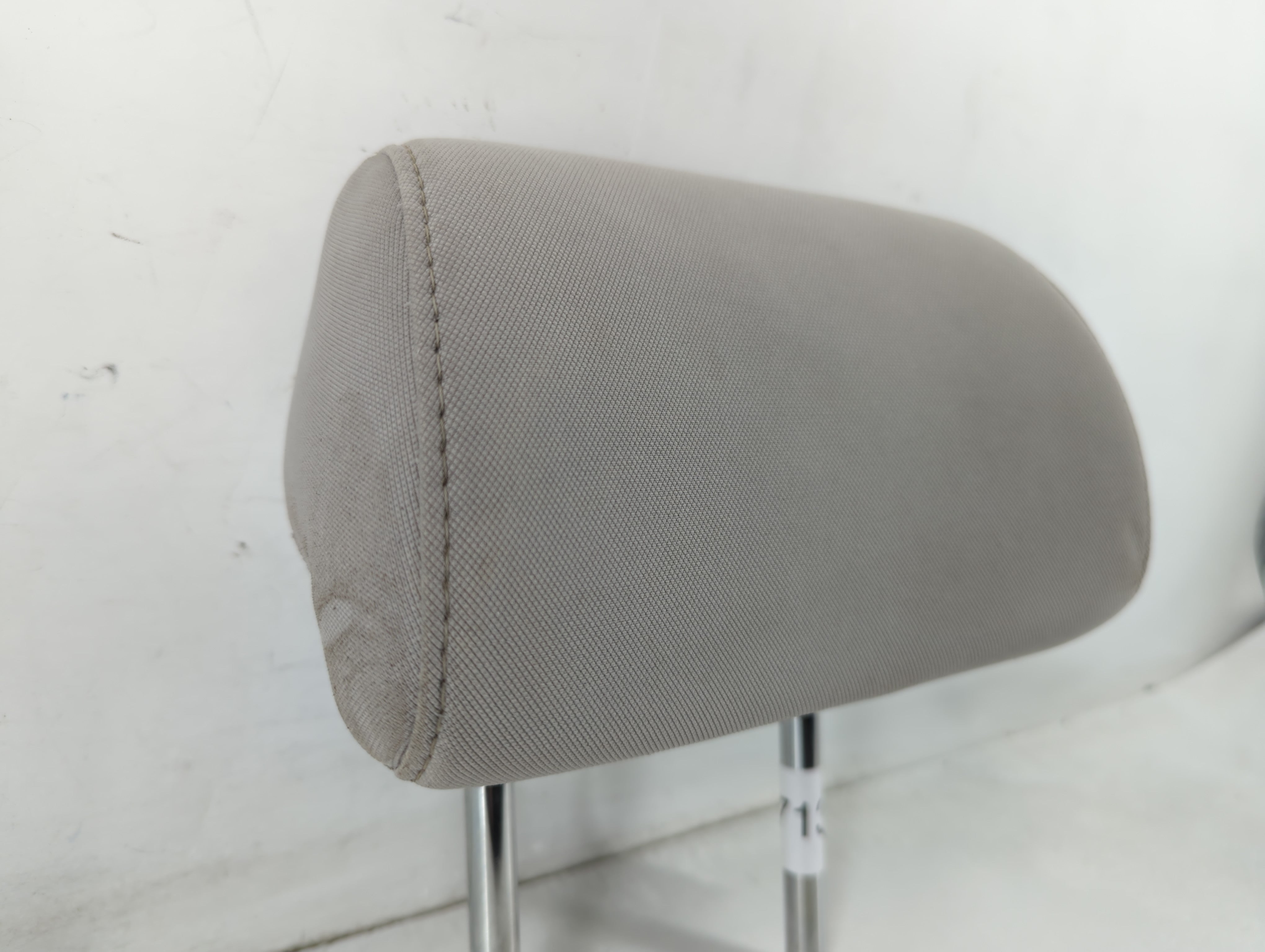 2015-2017 Hyundai Sonata Headrest Head Rest Front Driver Passenger Seat Fits Fits 2015 2016 2017 OEM Used Auto Parts - Oemusedautoparts1.com