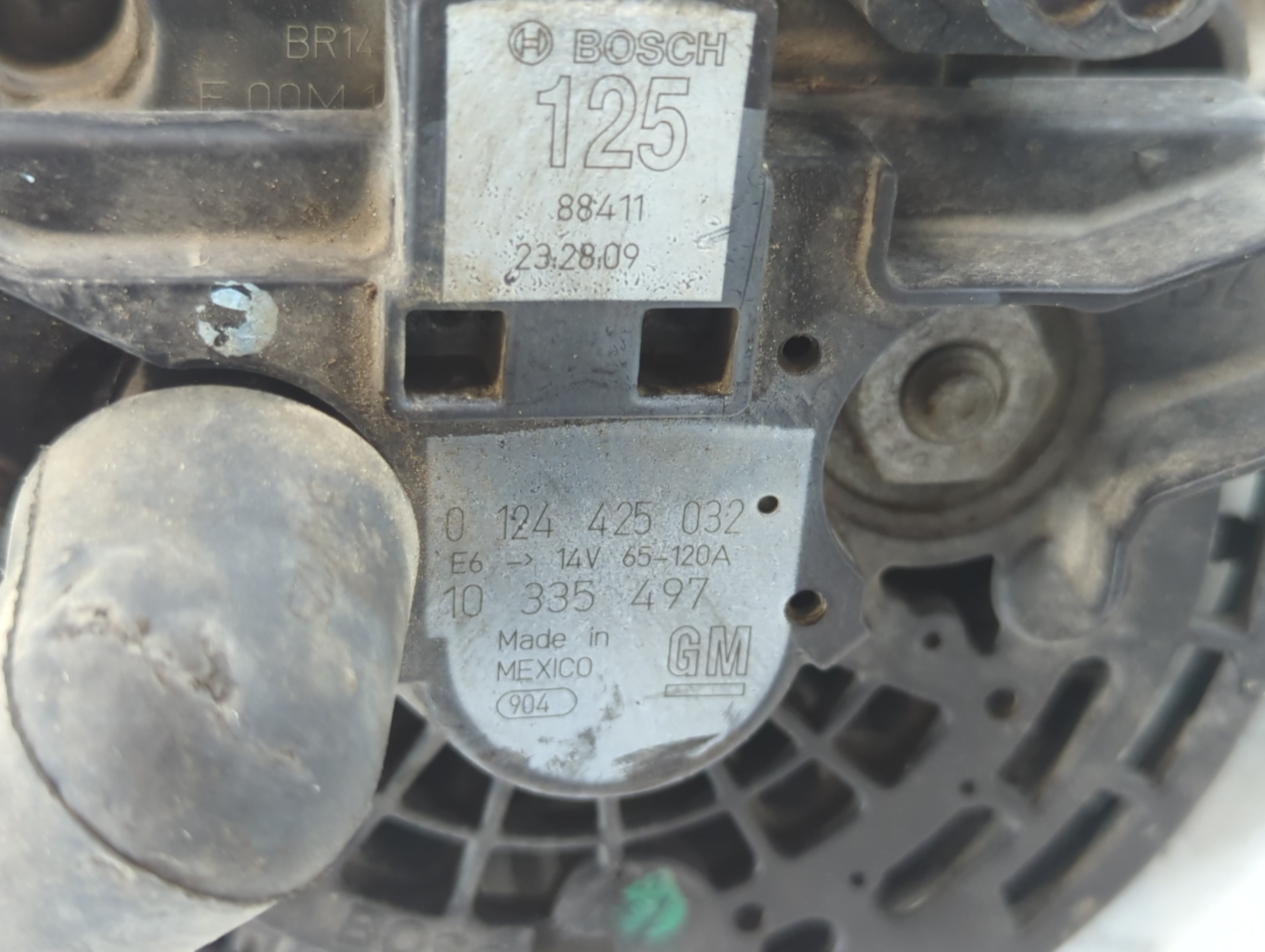 2006-2011 Chevrolet Impala Alternator Replacement Generator Charging Assembly Engine OEM P/N:0 124 425 032 Fits OEM Used Auto Parts - Oemusedautoparts1.com