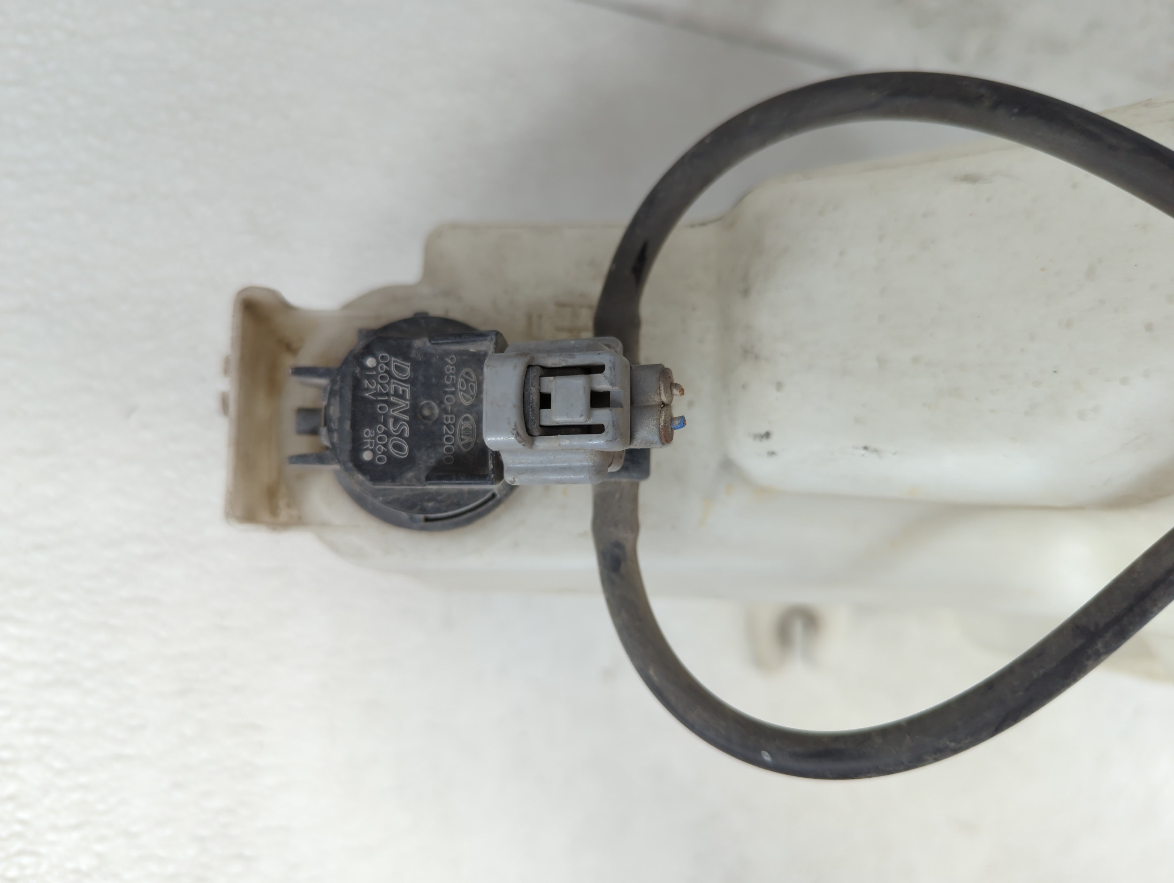2014-2019 Kia Soul Windshield Washer Fluid Reservoir Bottle Oem - Oemusedautoparts1.com
