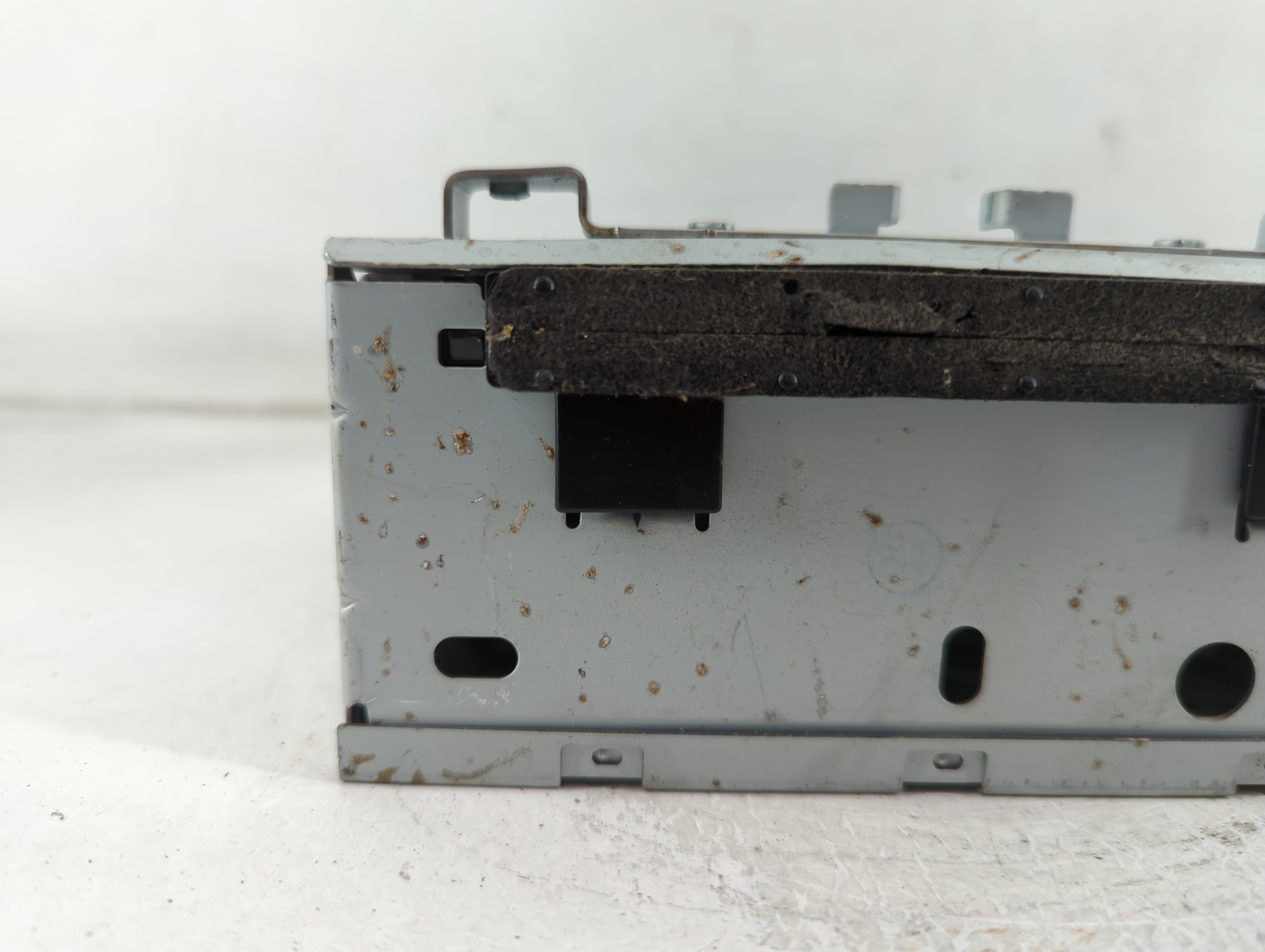 2016-2019 Ford Fiesta Radio AM FM Cd Player Receiver Replacement P/N:D2BT-19C107-AJ Fits Fits 2016 2017 2018 2019 OEM Used Auto Parts - Oemusedautoparts1.com