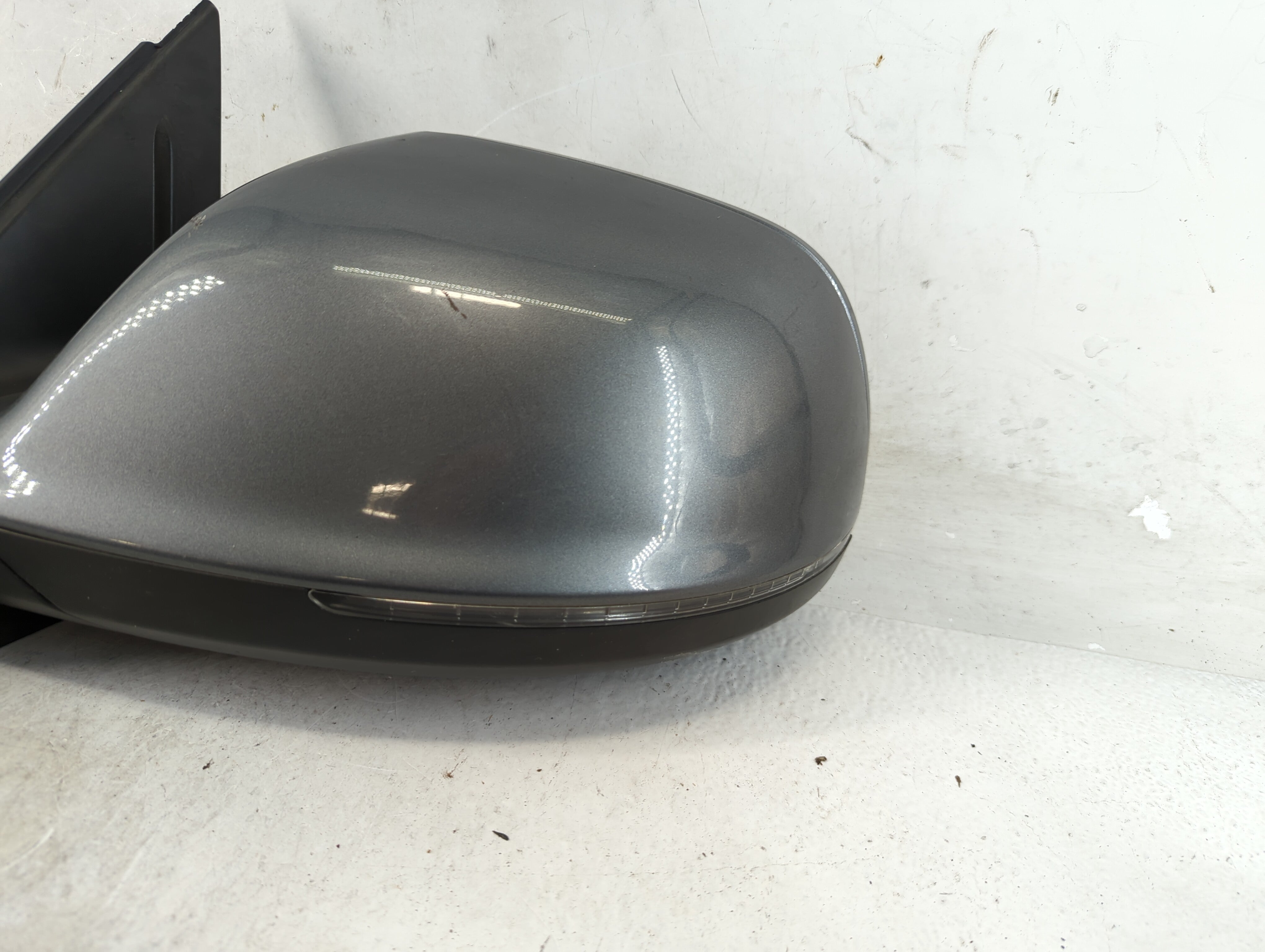 2009-2014 Audi Q5 Side Mirror Replacement Driver Left View Door Mirror P/N:8R1 857 409 E Fits Fits 2009 2010 2011 2012 2013 2014 OEM Used Auto Parts - Oemusedautoparts1.com