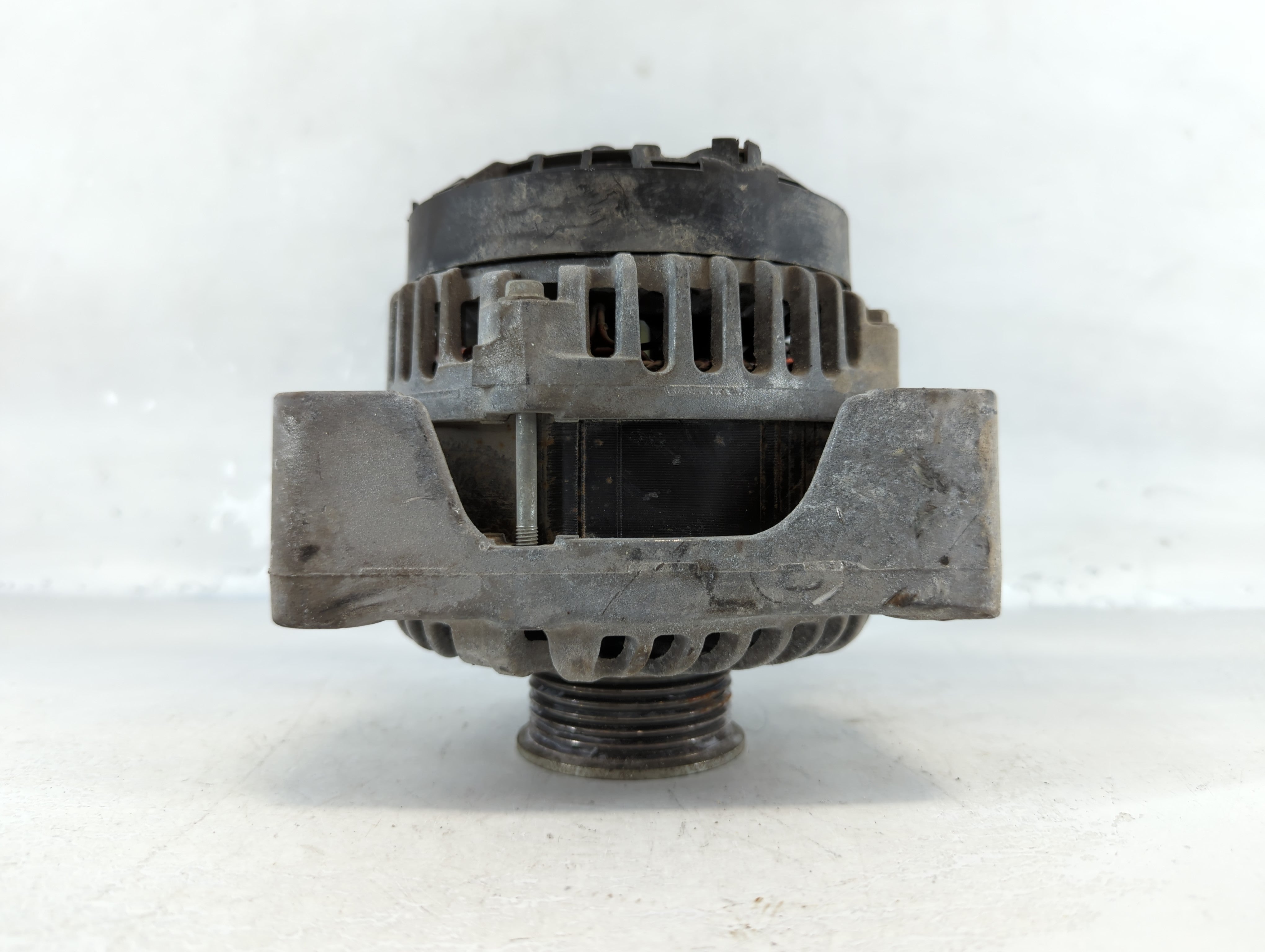 2019-2022 Chevrolet Silverado 1500 Alternator Replacement Generator Charging Assembly Engine OEM P/N:13636551 13534123 Fits OEM Used Auto Parts - Oemusedautoparts1.com