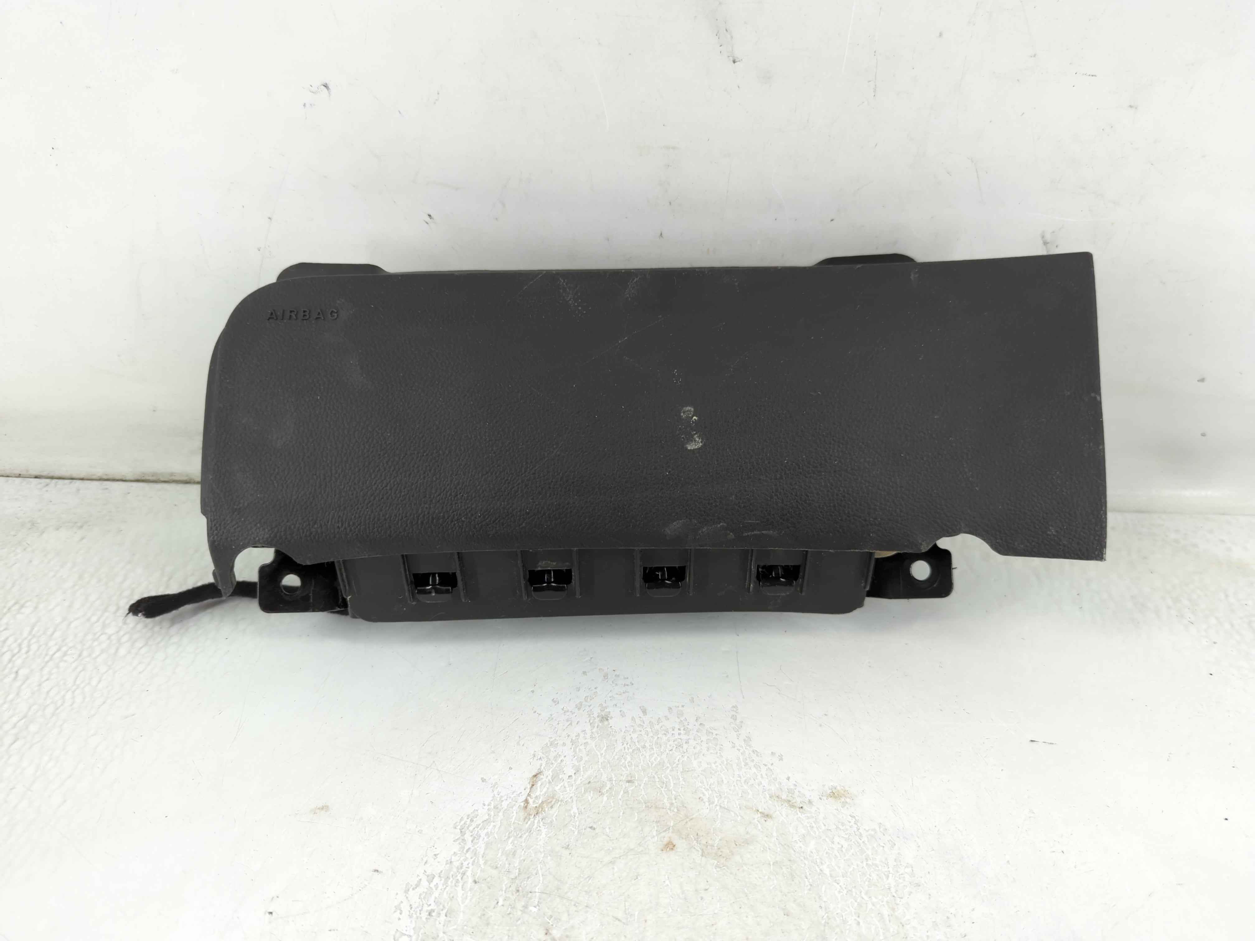 2011-2012 Chevrolet Cruze Air Bag Driver Left Knee OEM P/N:95483074 Fits Fits 2011 2012 OEM Used Auto Parts - Oemusedautoparts1.com