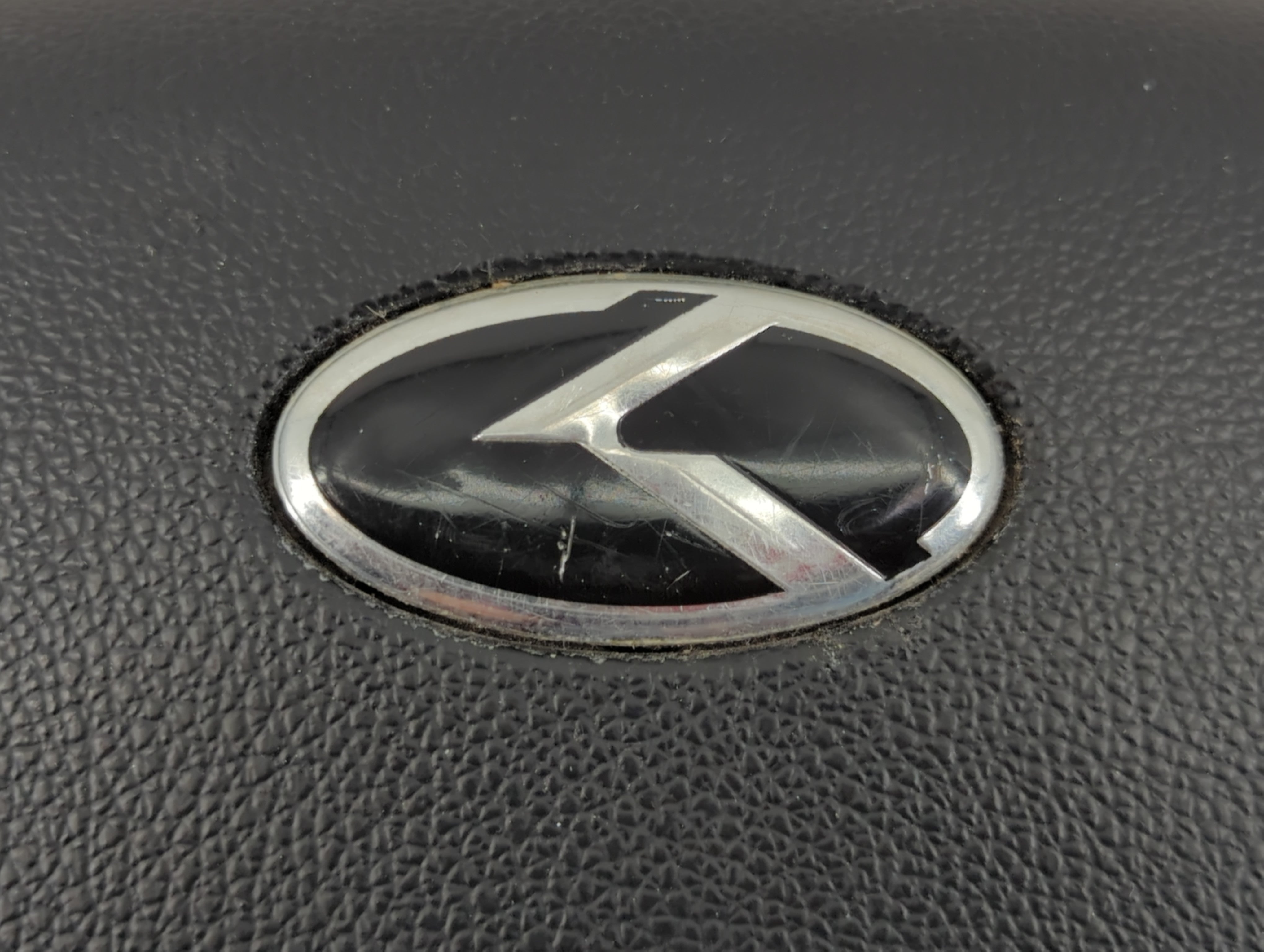 2014-2016 Kia Cadenza Air Bag Driver Left Steering Wheel Mounted Fits Fits 2014 2015 2016 OEM Used Auto Parts - Oemusedautoparts1.com