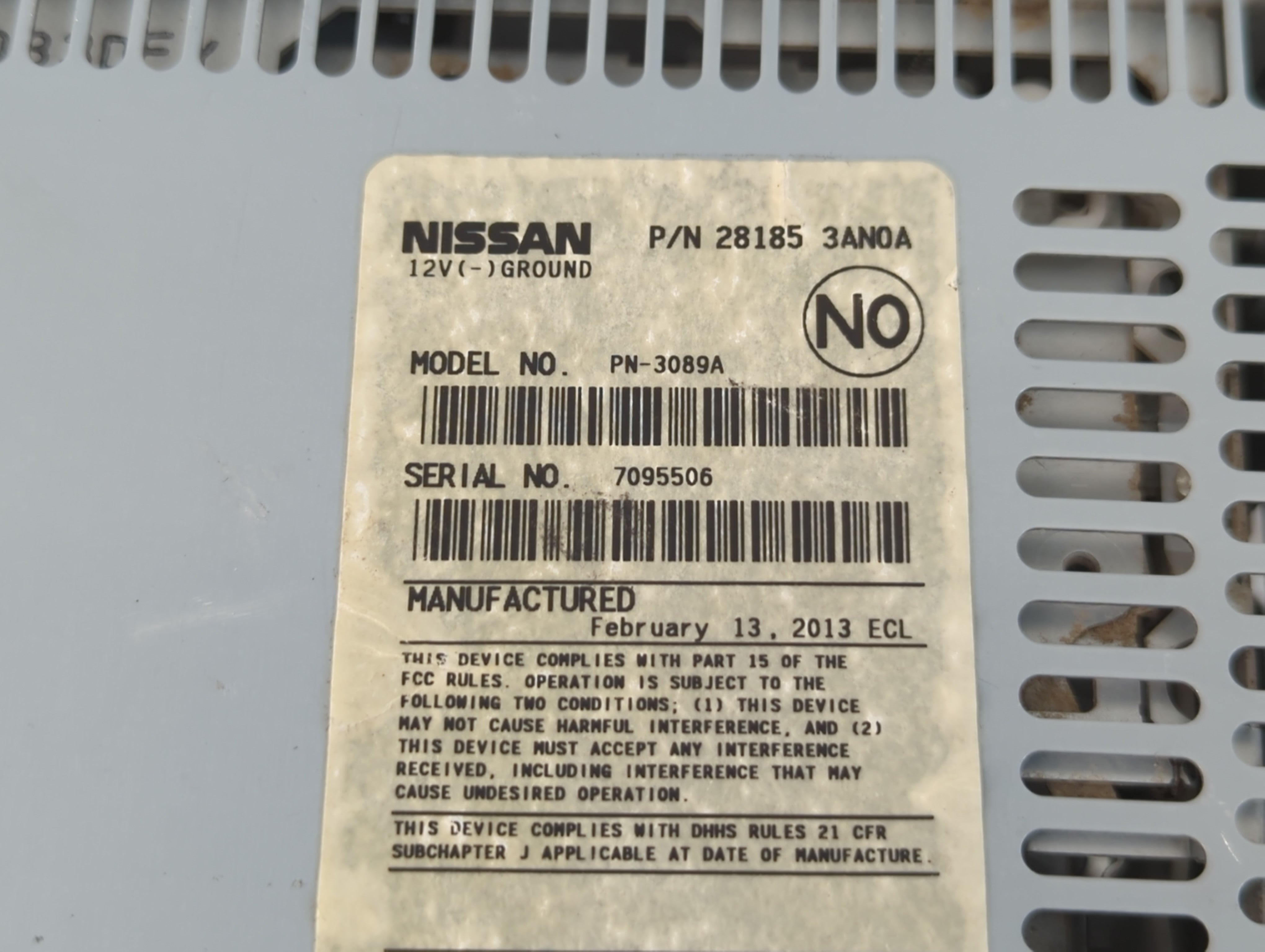 2012-2014 Nissan Versa Radio AM FM Cd Player Receiver Replacement P/N:28185 3AN0A Fits Fits 2012 2013 2014 OEM Used Auto Parts - Oemusedautoparts1.com