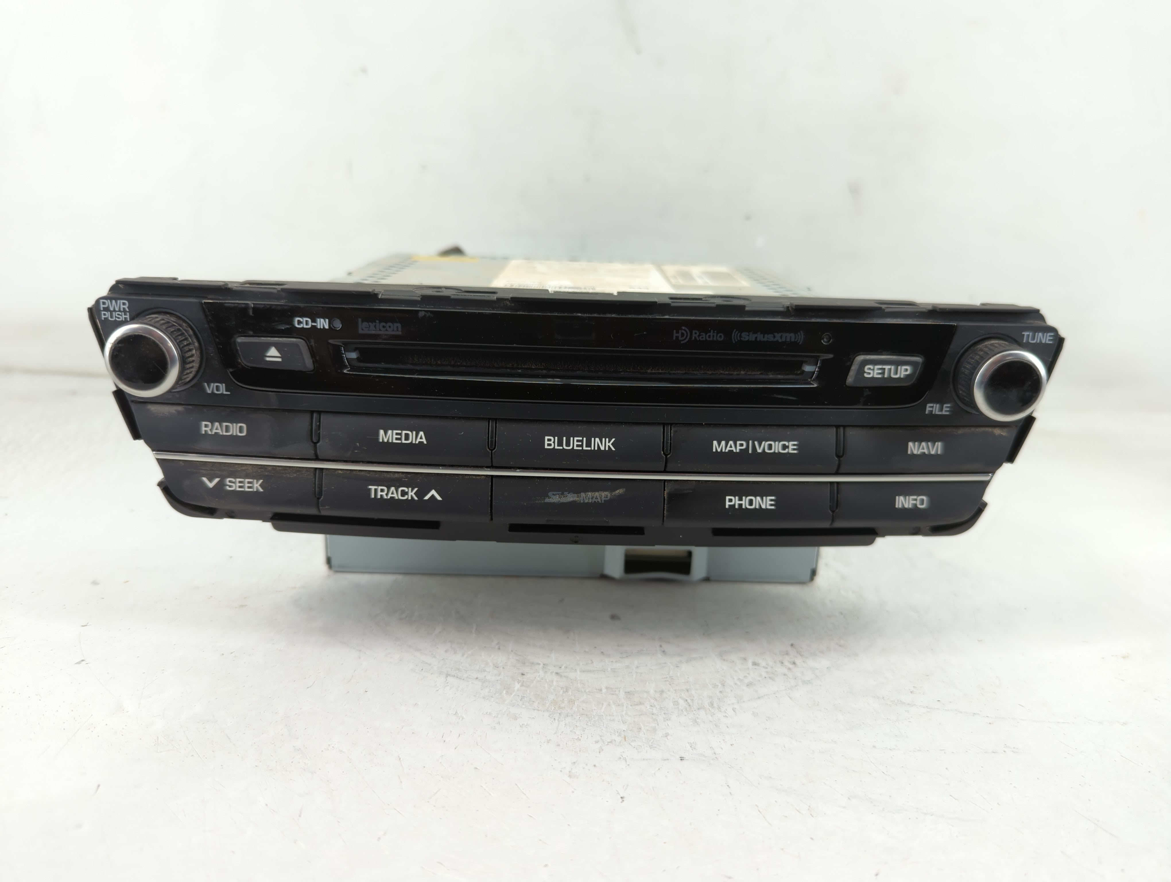 2017 Genesis G80 Radio AM FM Cd Player Receiver Replacement P/N:96560-B1ED04X Fits OEM Used Auto Parts - Oemusedautoparts1.com
