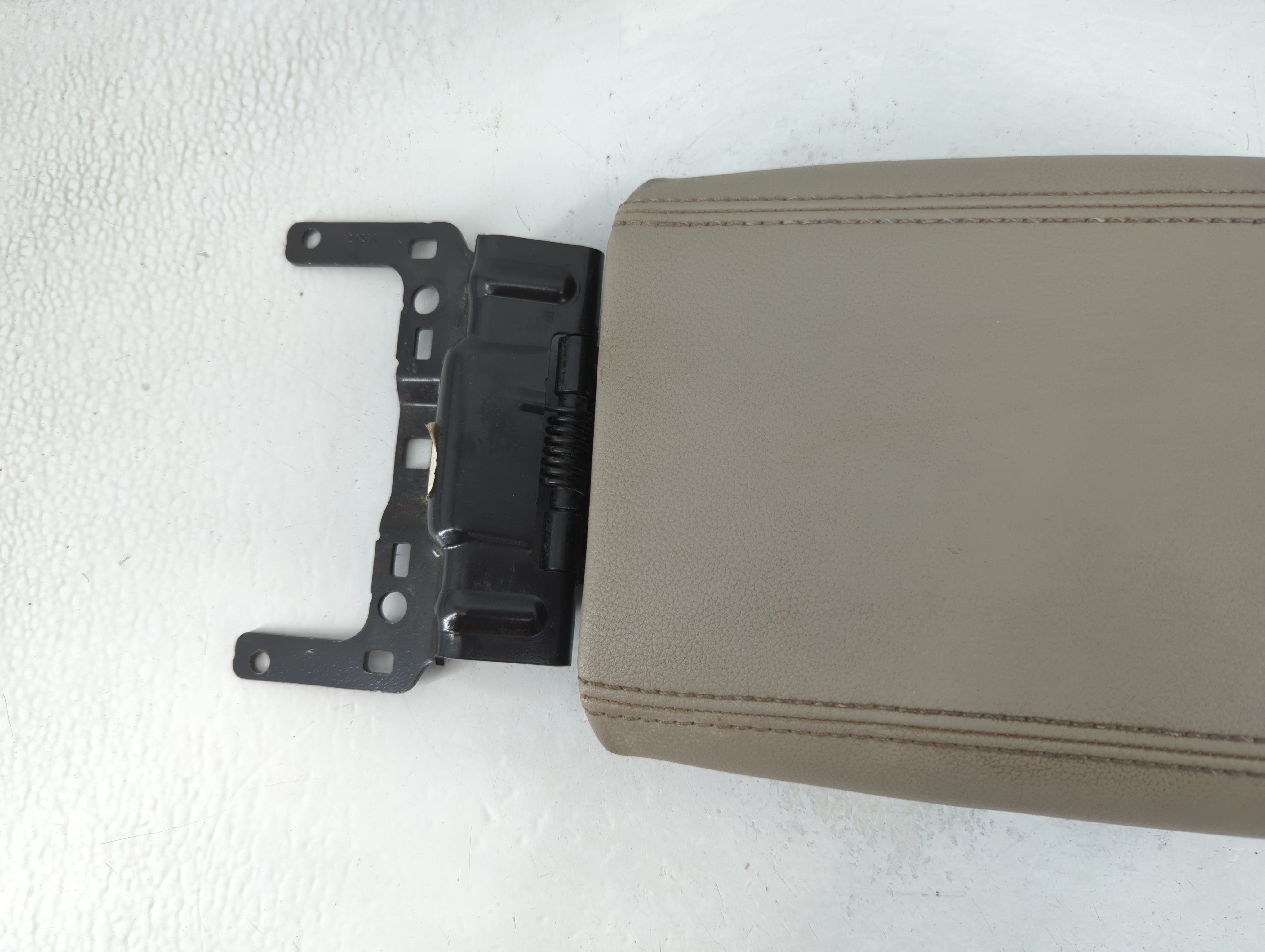 2008-2010 Ford Explorer Center Console Armrest Cover Lid P/N:00010717 151318NAA Fits Fits 2008 2009 2010 OEM Used Auto Parts - Oemusedautoparts1.com