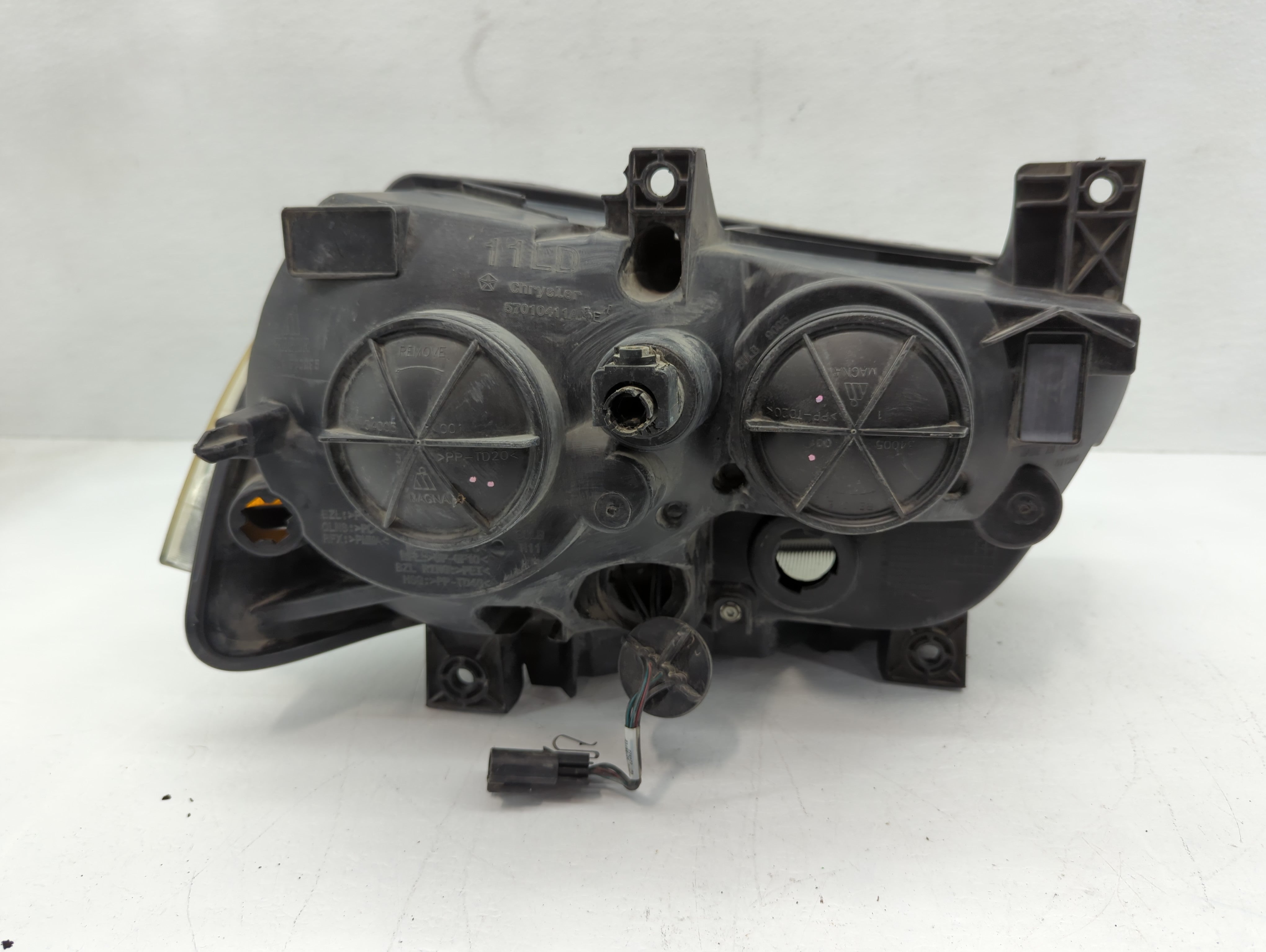 2011-2014 Dodge Charger Driver Left Oem Head Light Headlight Lamp - Oemusedautoparts1.com