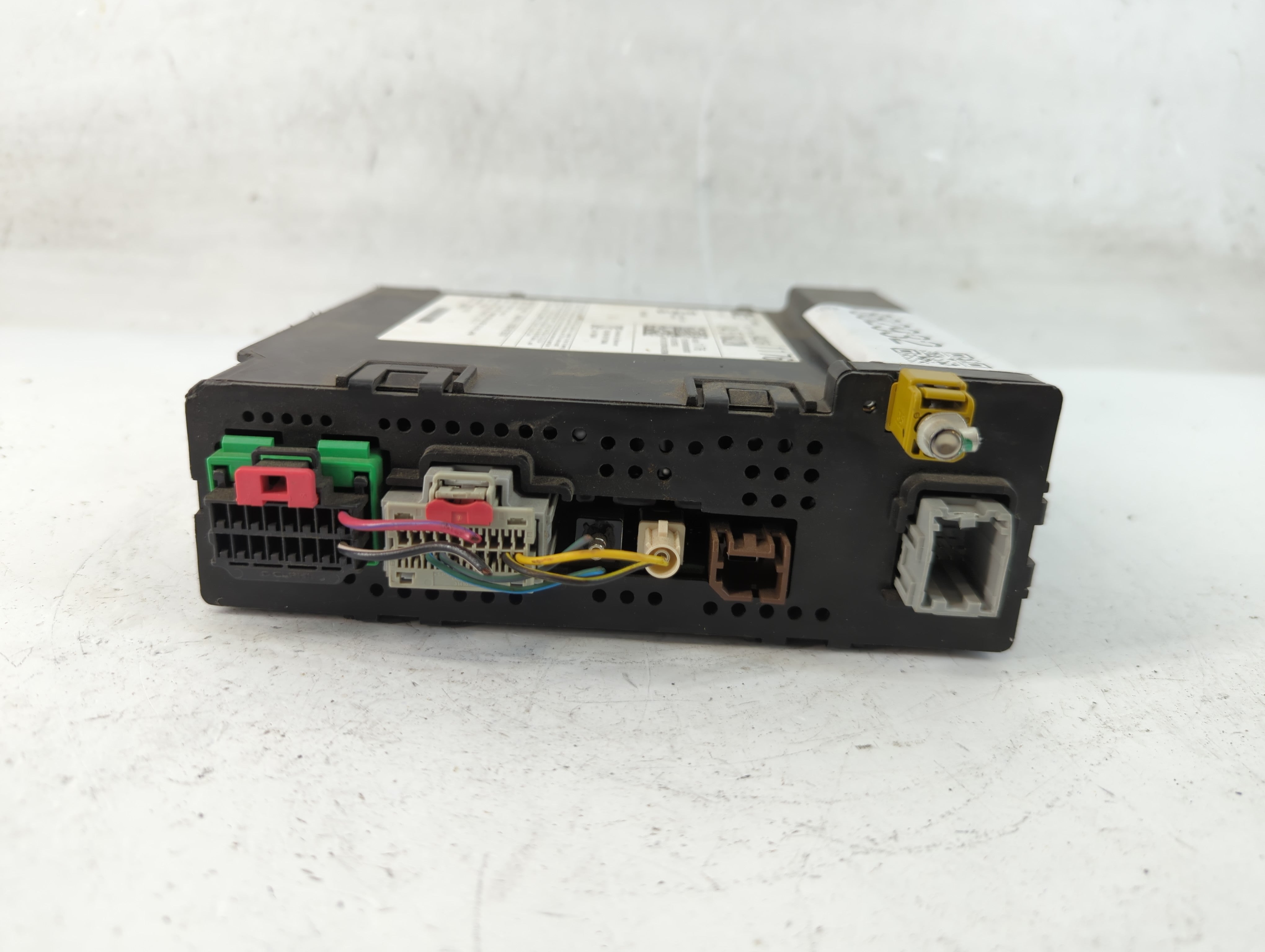 2018-2019 Gmc Acadia Radio AM FM Cd Player Receiver Replacement P/N:84361176 Fits Fits 2018 2019 2020 OEM Used Auto Parts - Oemusedautoparts1.com