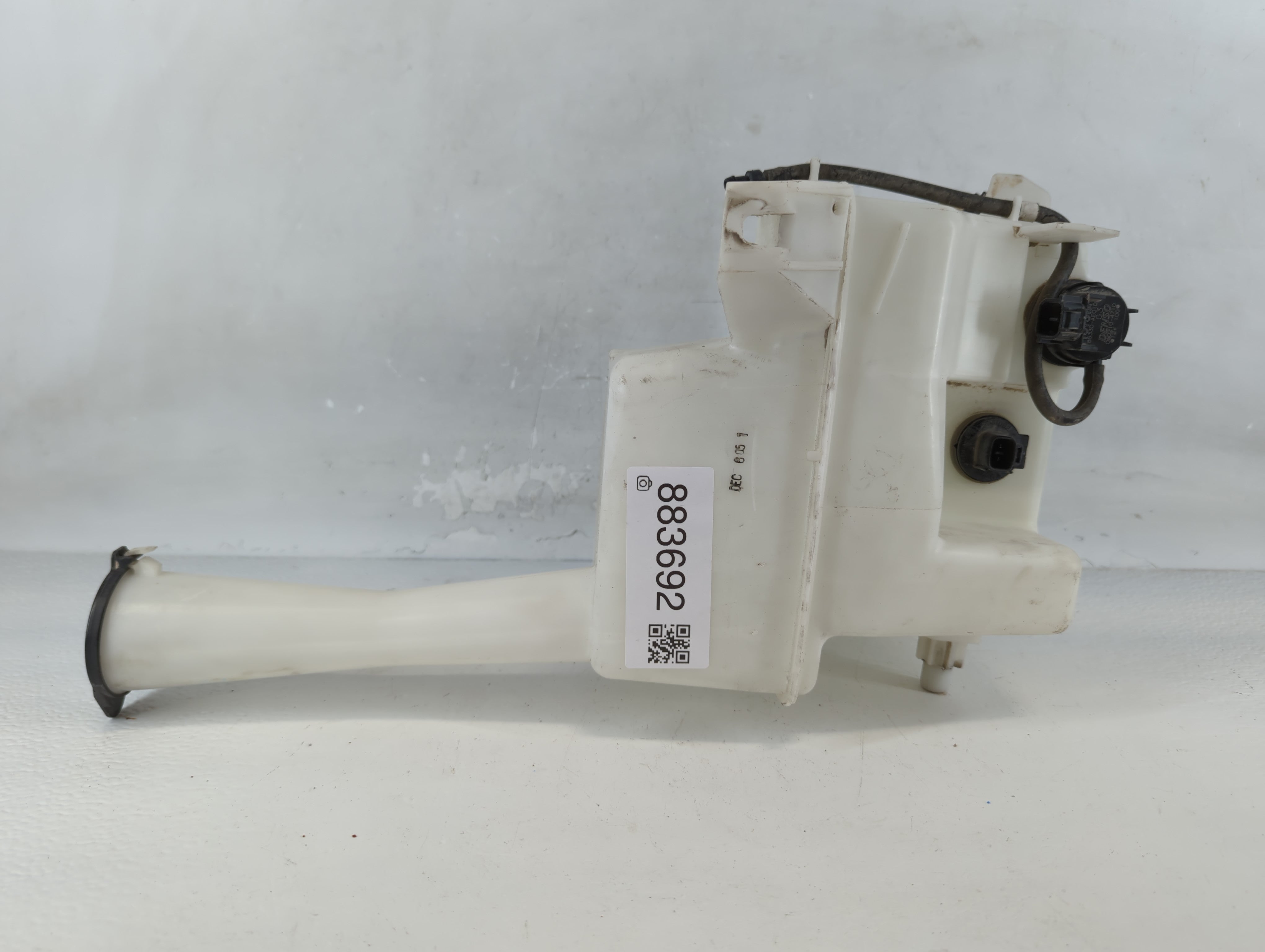 2004-2020 Toyota Sienna Windshield Washer Fluid Reservoir Bottle Oem - Oemusedautoparts1.com