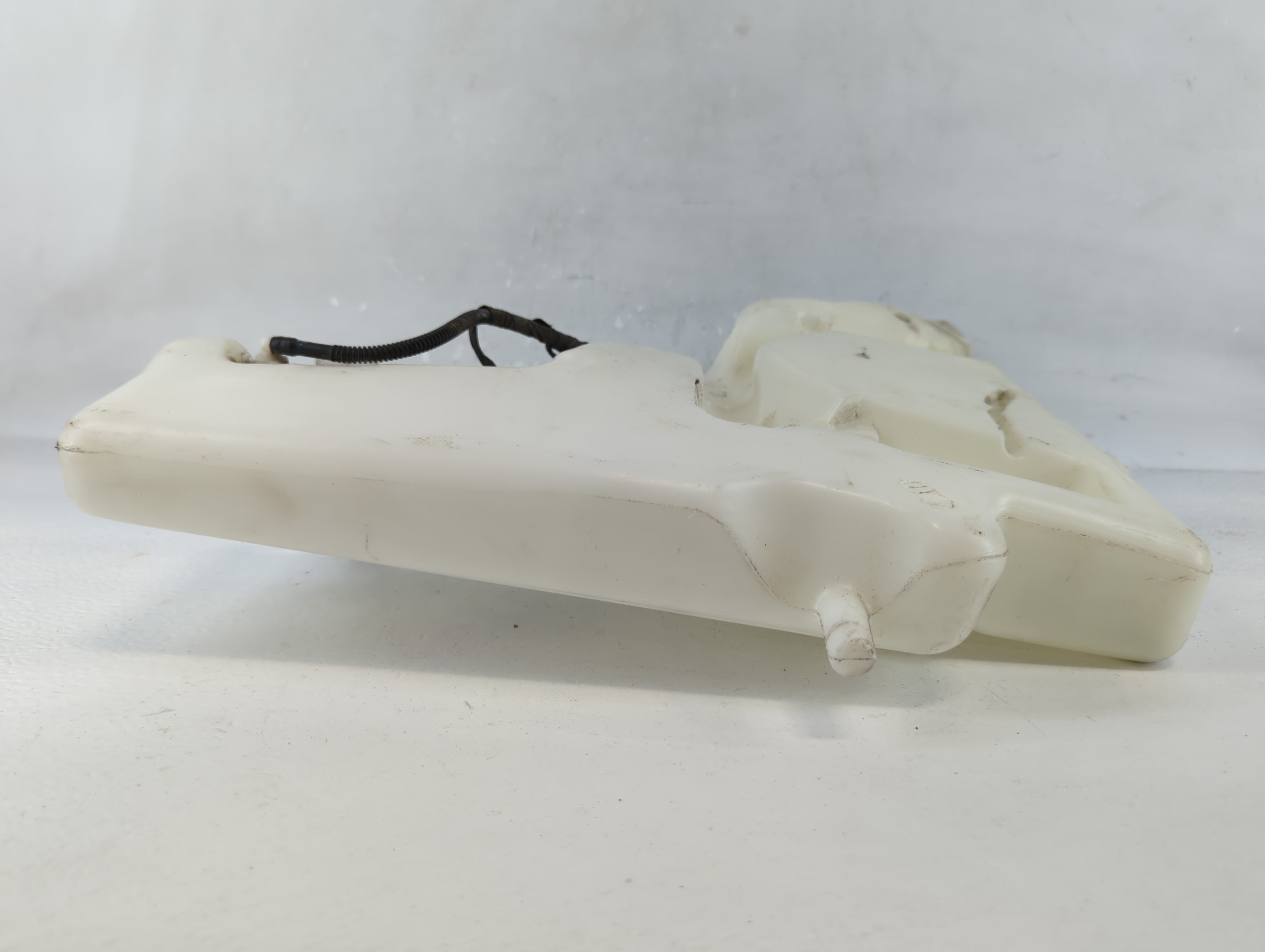2008-2016 Audi A5 Windshield Washer Fluid Reservoir Bottle Oem - Oemusedautoparts1.com