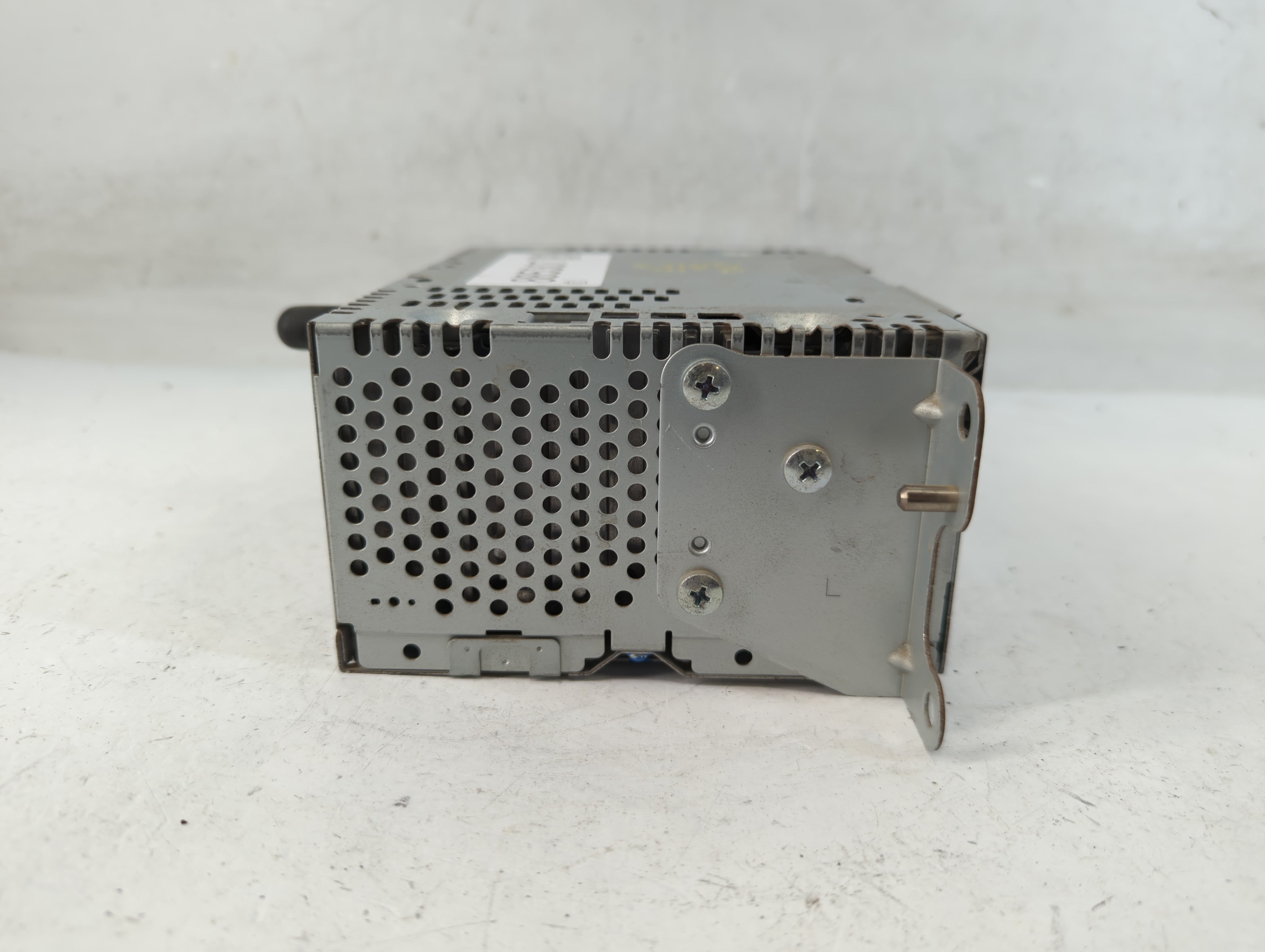 2014 Ford Explorer Radio AM FM Cd Player Receiver Replacement P/N:PU-3890L-A A12665347, EB5T19C107BB Fits OEM Used Auto Parts - Oemusedautoparts1.com