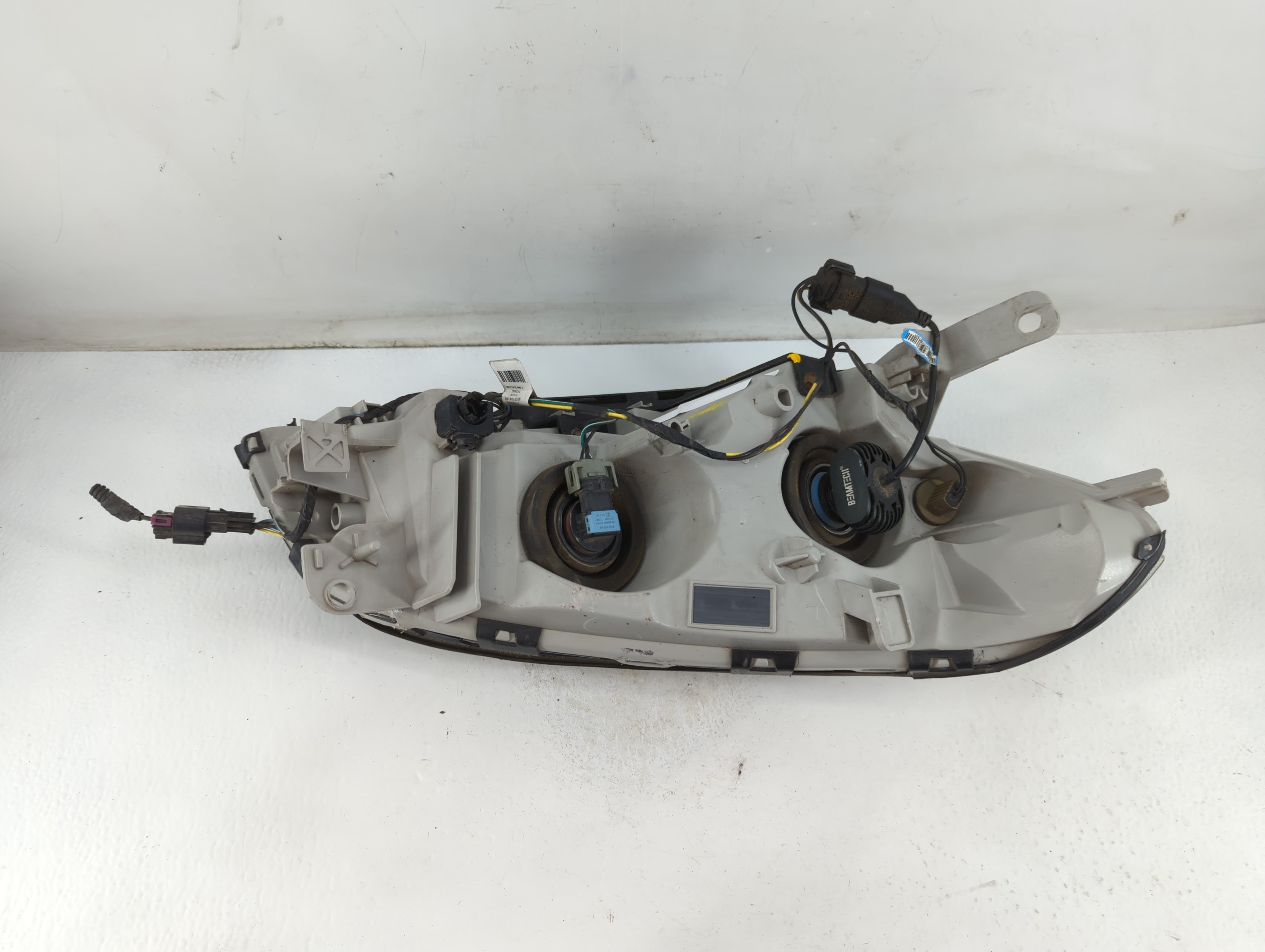 2008-2012 Chevrolet Malibu Driver Left Oem Head Light Headlight Lamp - Oemusedautoparts1.com