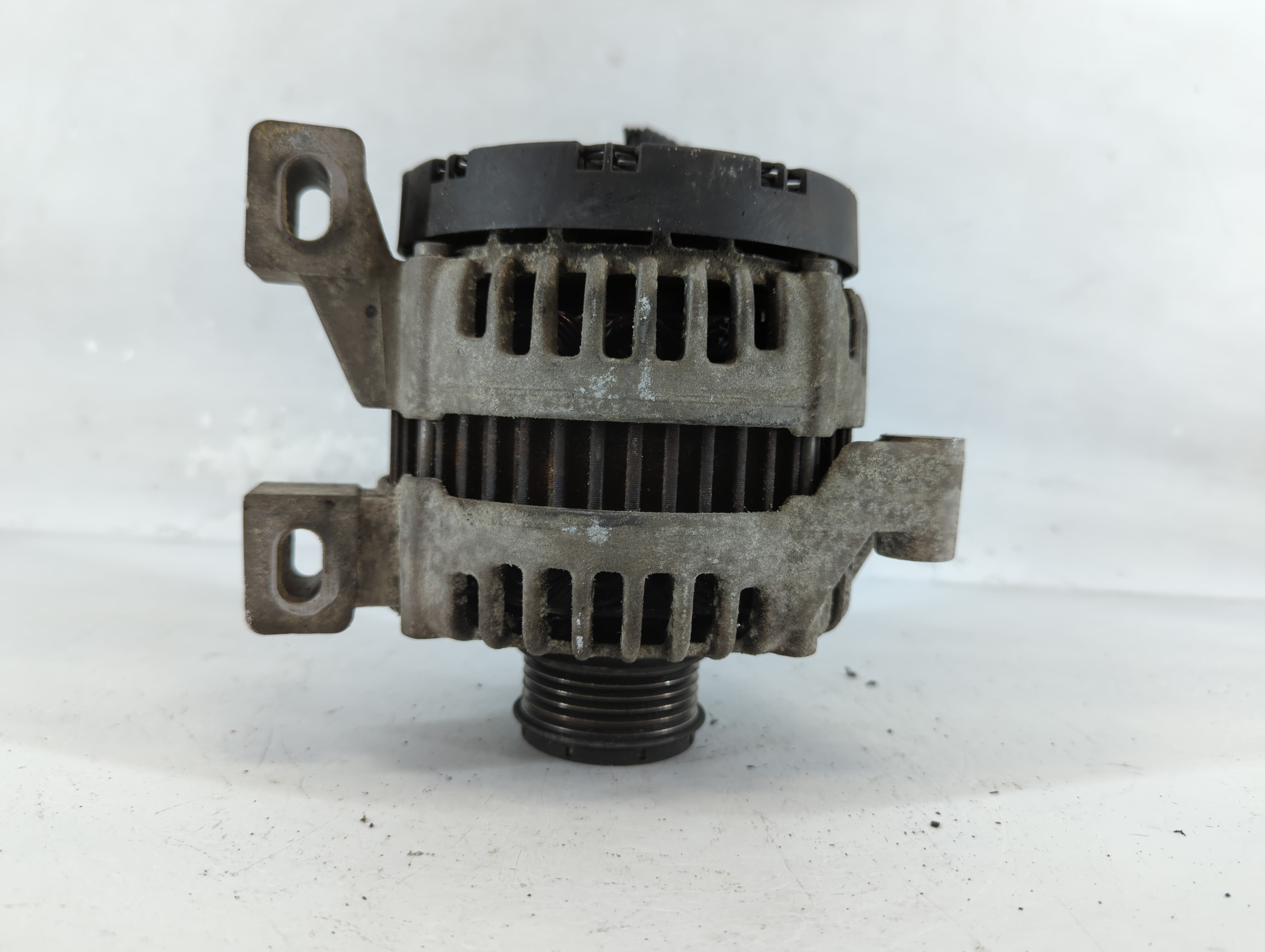 2008-2010 Volvo V70 Alternator Replacement Generator Charging Assembly Engine OEM P/N:30773111 0 121 615 014 Fits OEM Used Auto Parts - Oemusedautoparts1.com
