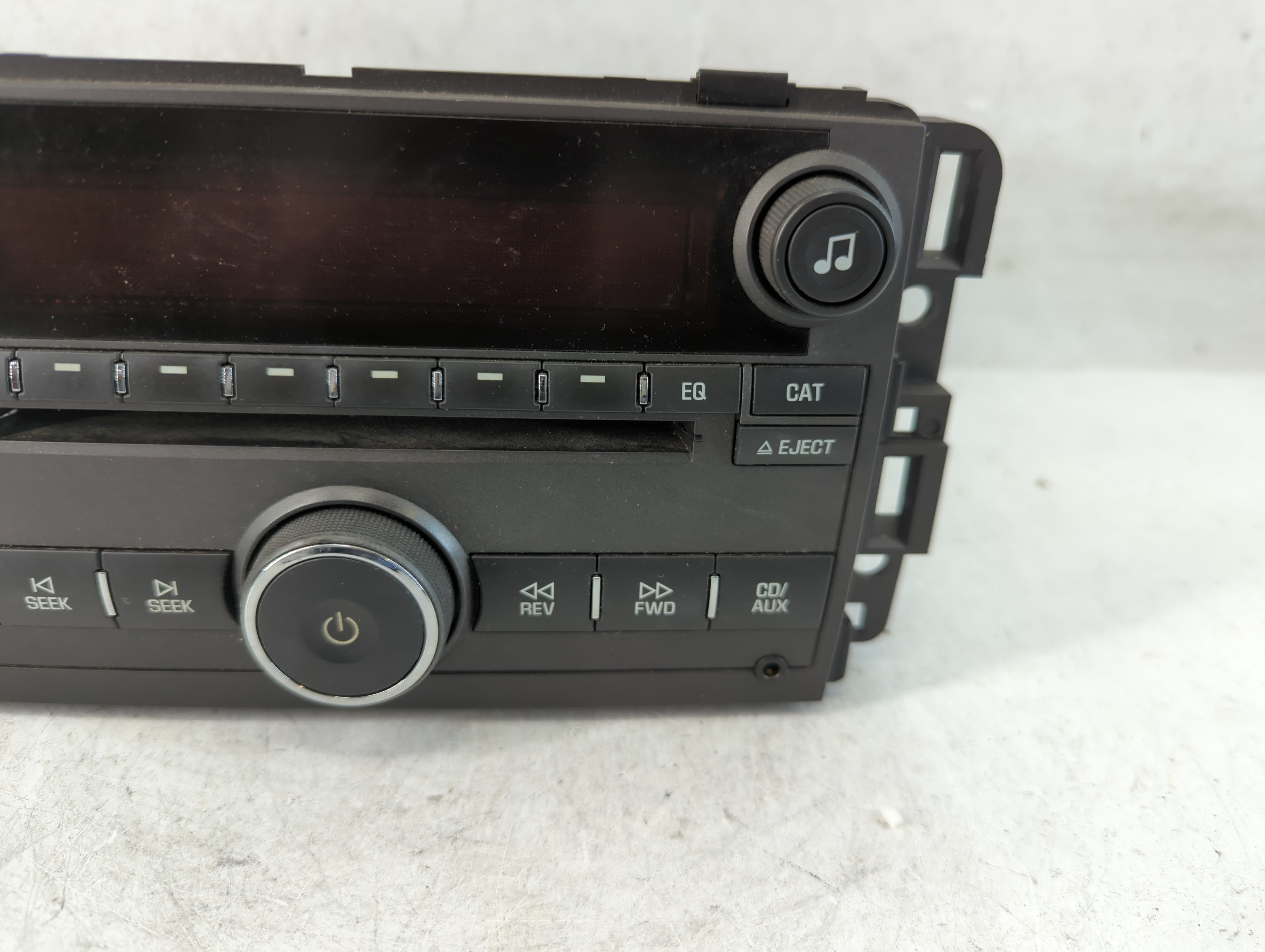 2007-2008 Pontiac Torrent Radio AM FM Cd Player Receiver Replacement P/N:22736965 Fits Fits 2007 2008 OEM Used Auto Parts - Oemusedautoparts1.com