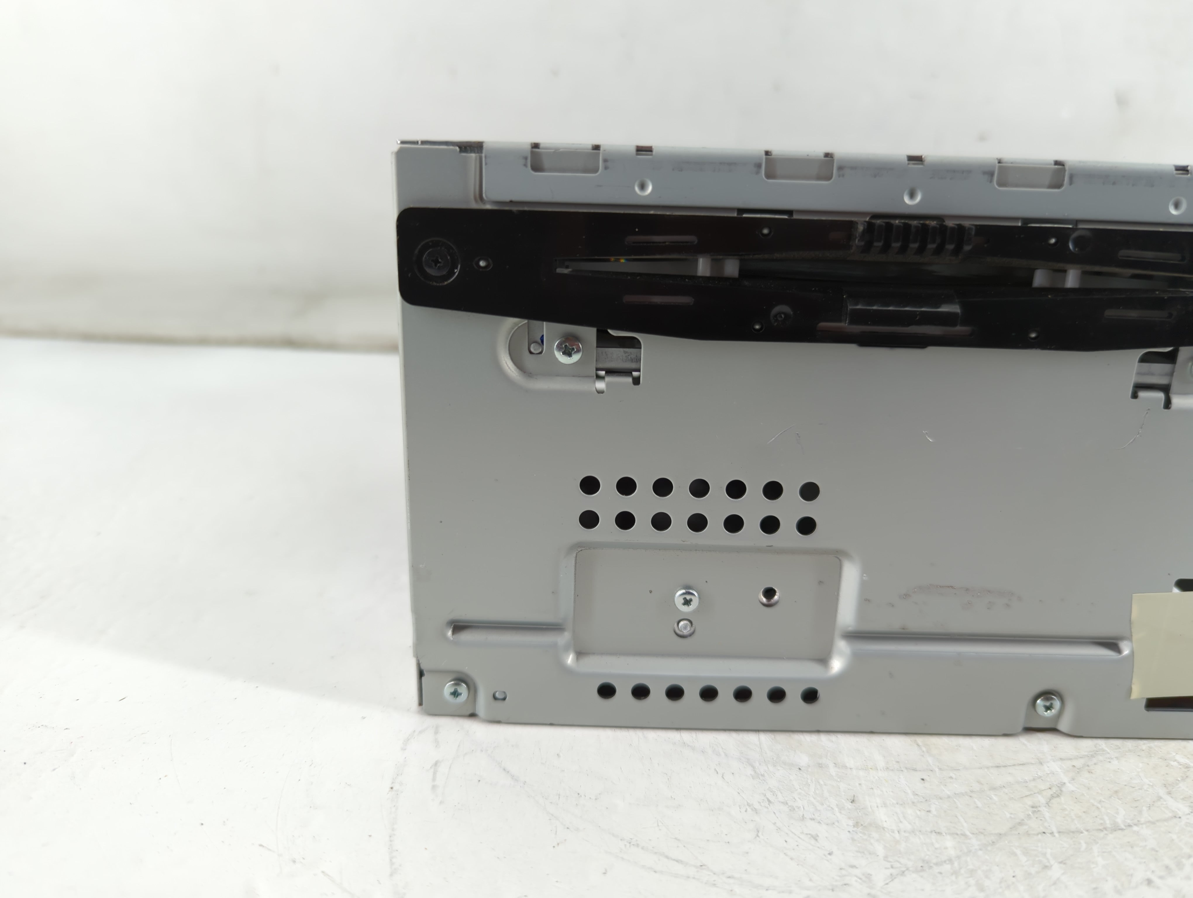 2011-2012 Ford Fusion Radio AM FM Cd Player Receiver Replacement P/N:BE5T-19C107-BA Fits Fits 2011 2012 OEM Used Auto Parts - Oemusedautoparts1.com