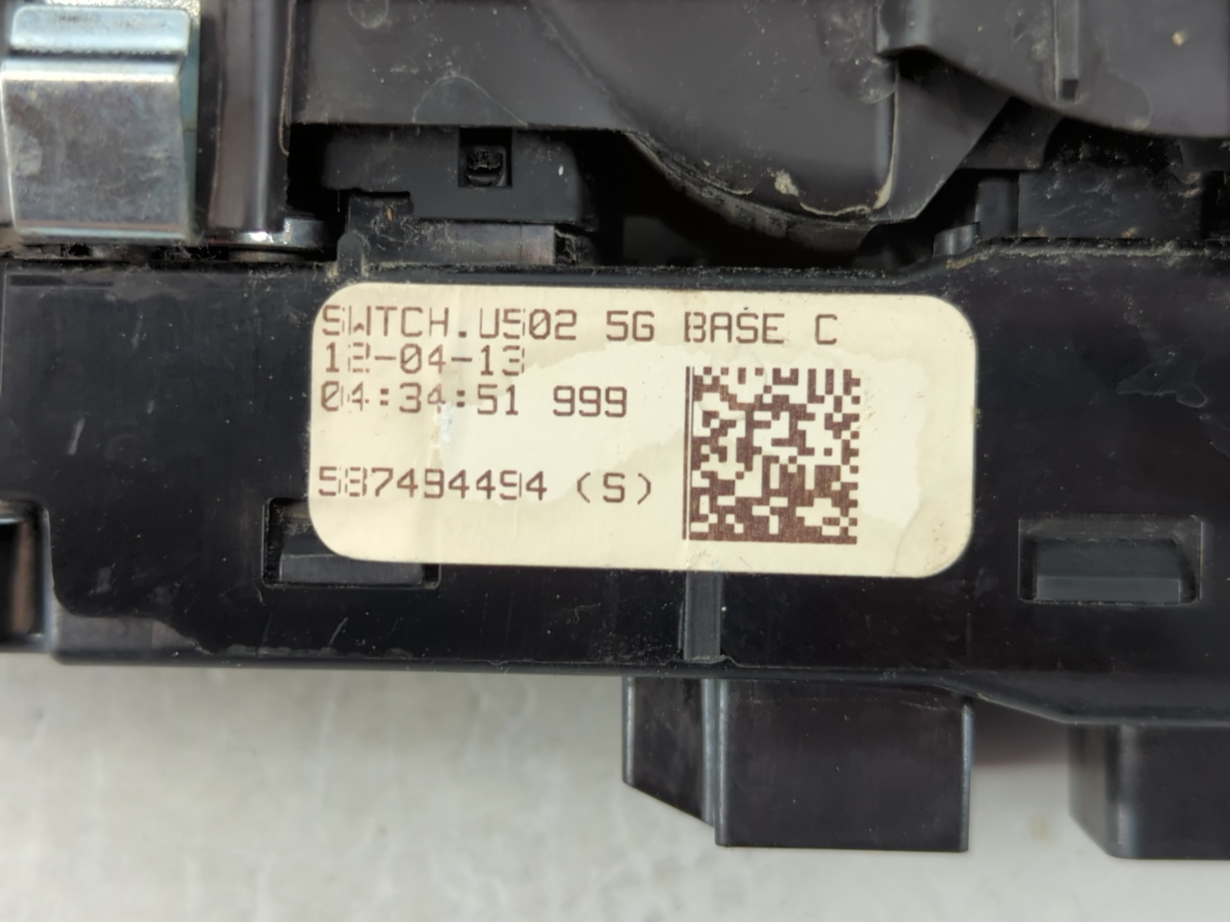 2011-2015 Ford Explorer Master Power Window Switch Replacement Driver Side Left P/N:587494454 Fits Fits 2011 2012 2013 2014 2015 OEM Used Auto Parts - Oemusedautoparts1.com