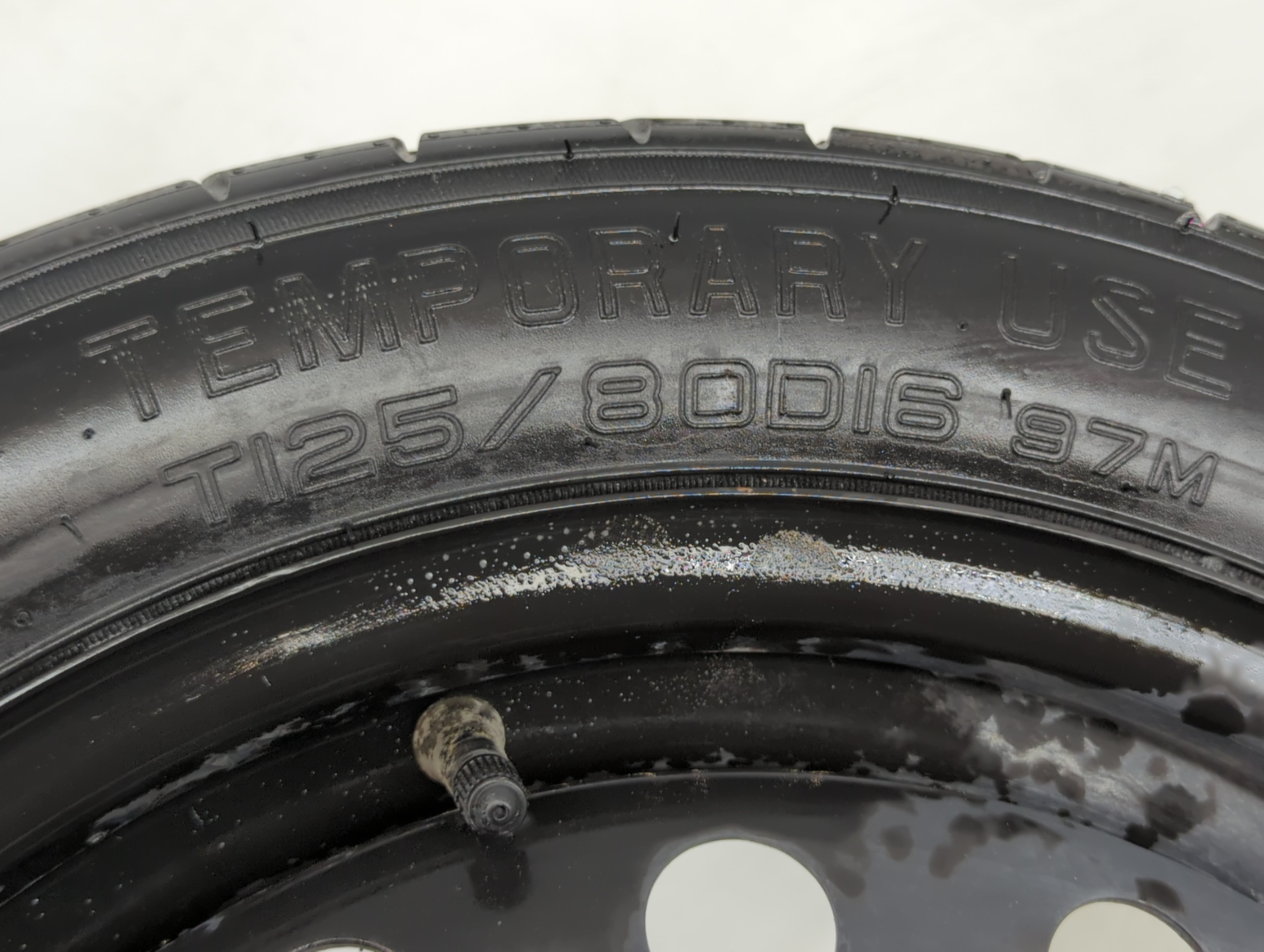 2021-2022 Kia Seltos Spare Donut Tire Wheel Rim Oem - Oemusedautoparts1.com