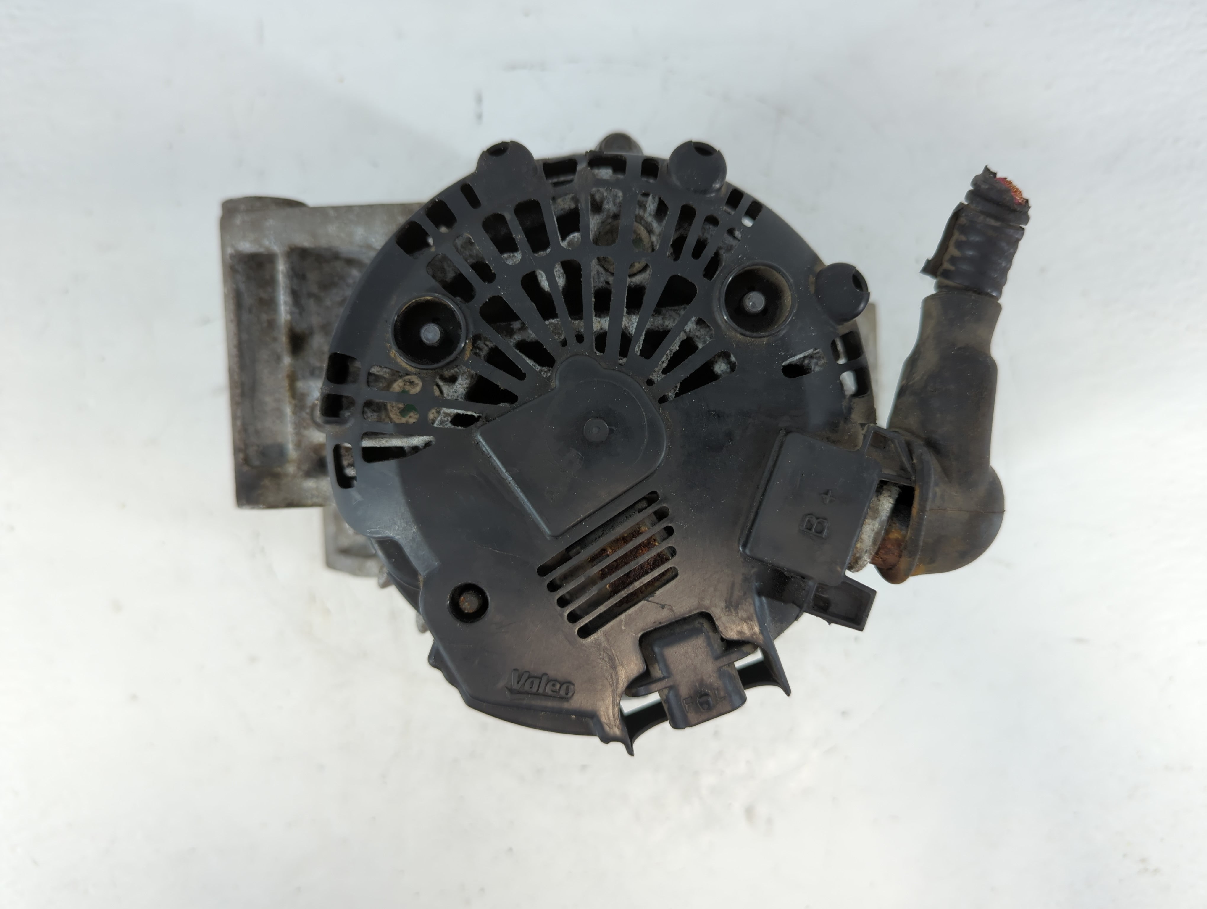 2010-2017 Gmc Terrain Alternator Replacement Generator Charging Assembly Engine OEM P/N:13588328 Fits OEM Used Auto Parts - Oemusedautoparts1.com