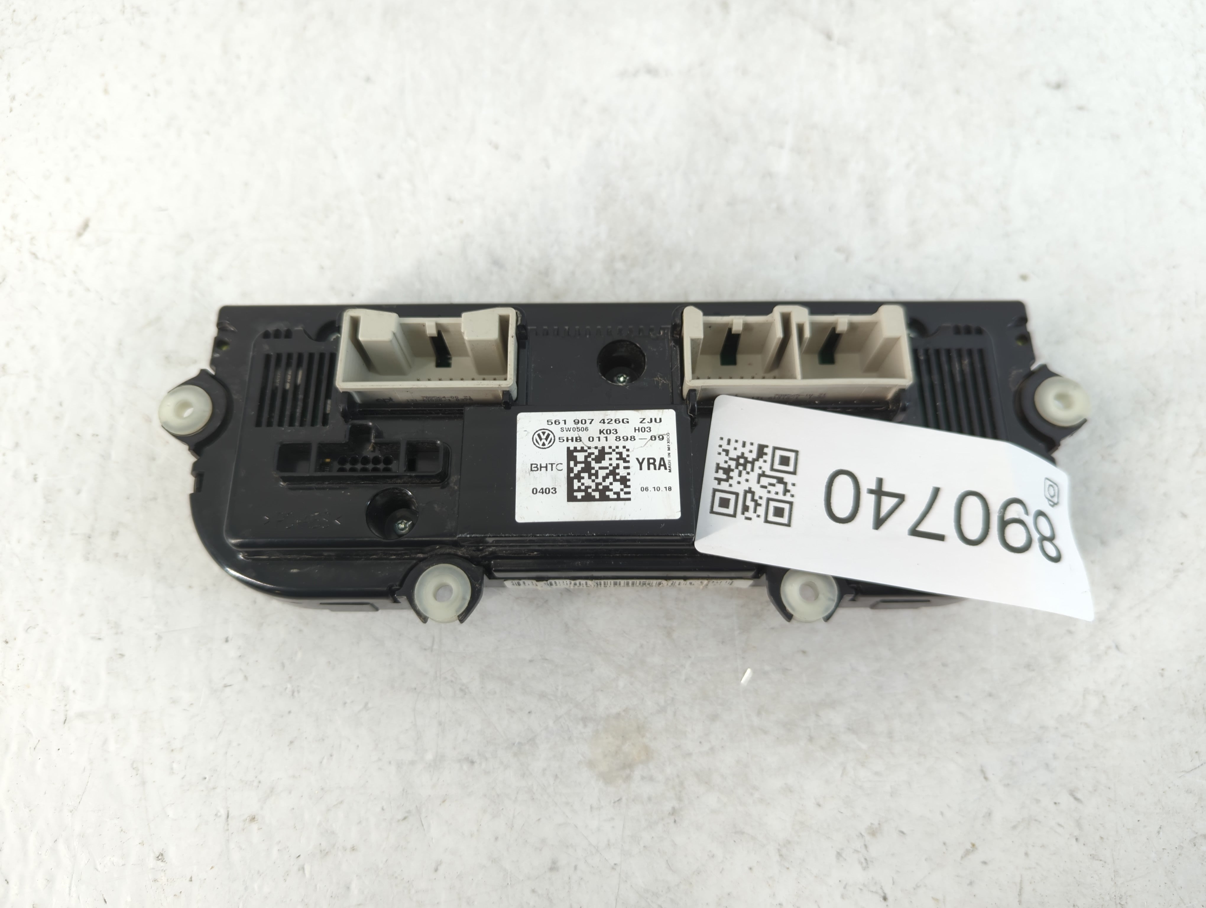 2019 Volkswagen Passat Climate Control Module Temperature AC/Heater Replacement P/N:561 907 426 G Fits Fits 2016 2017 OEM Used Auto Parts - Oemusedautoparts1.com
