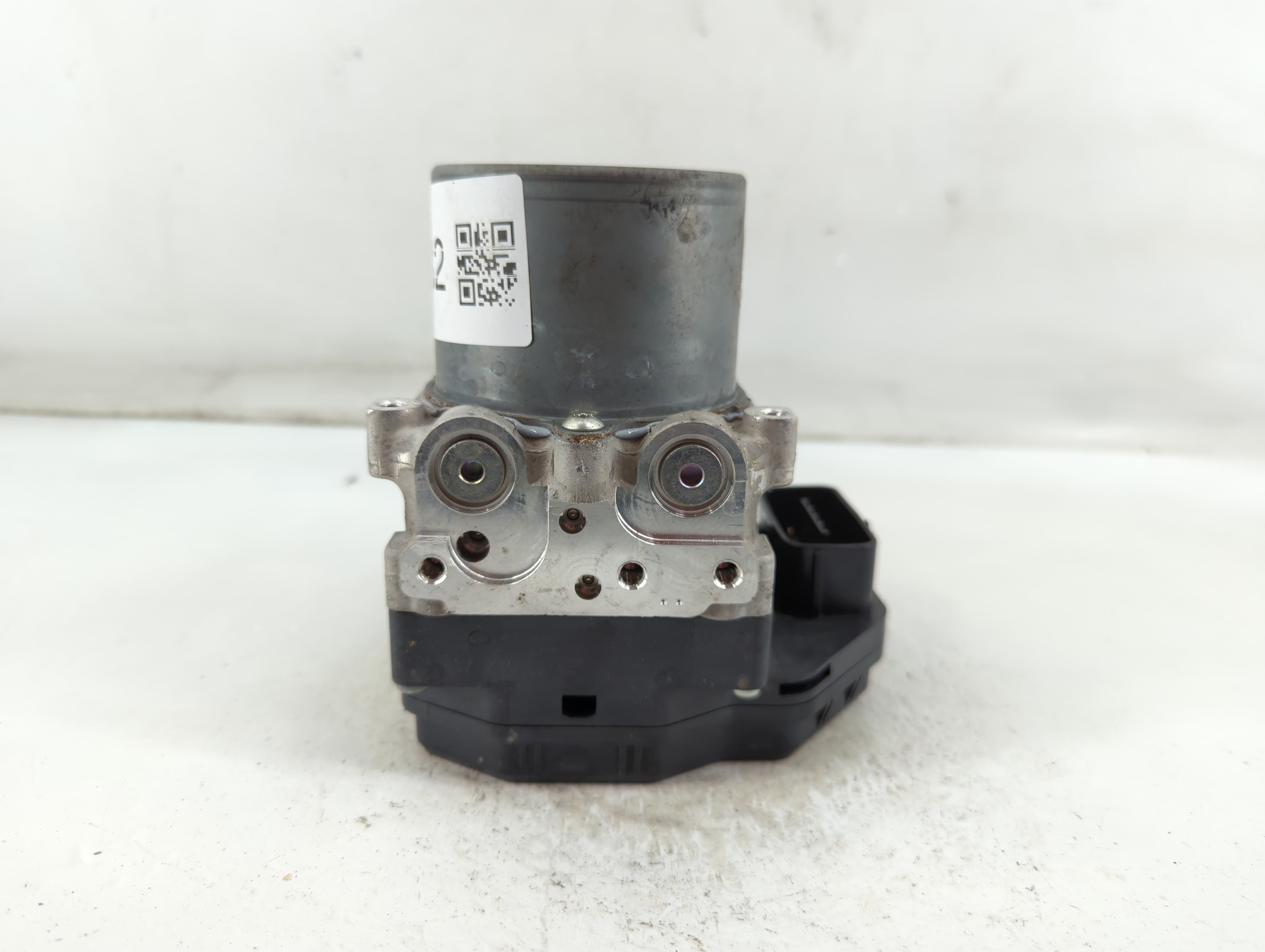 2016-2017 Infiniti Q50 ABS Pump Control Module Replacement P/N:133000-0801 47660 4GK0A Fits Fits 2016 2017 OEM Used Auto Parts - Oemusedautoparts1.com