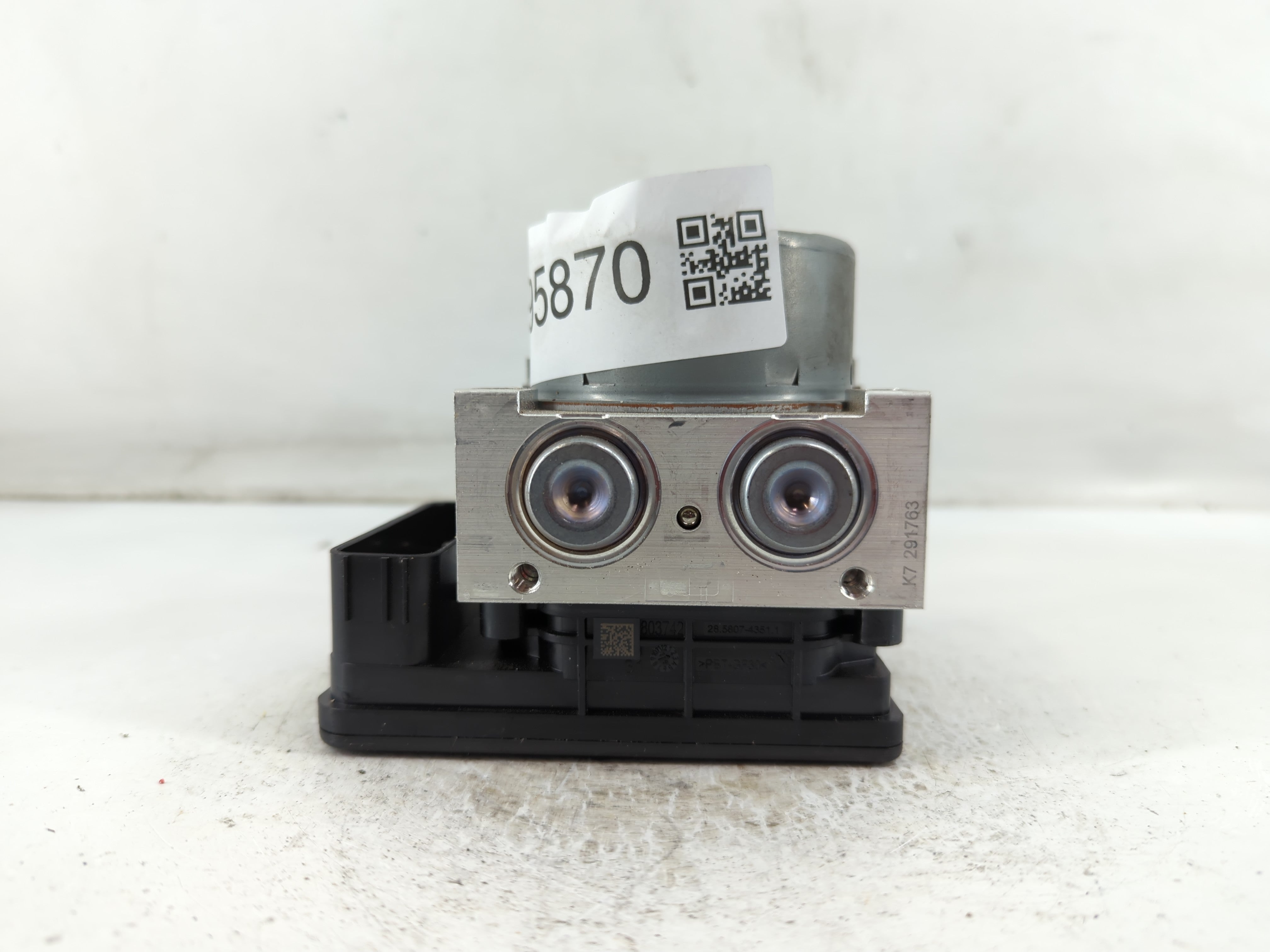 2019-2020 Ford Edge ABS Pump Control Module Replacement P/N:K2GC-2B373-DE Fits Fits 2019 2020 OEM Used Auto Parts - Oemusedautoparts1.com