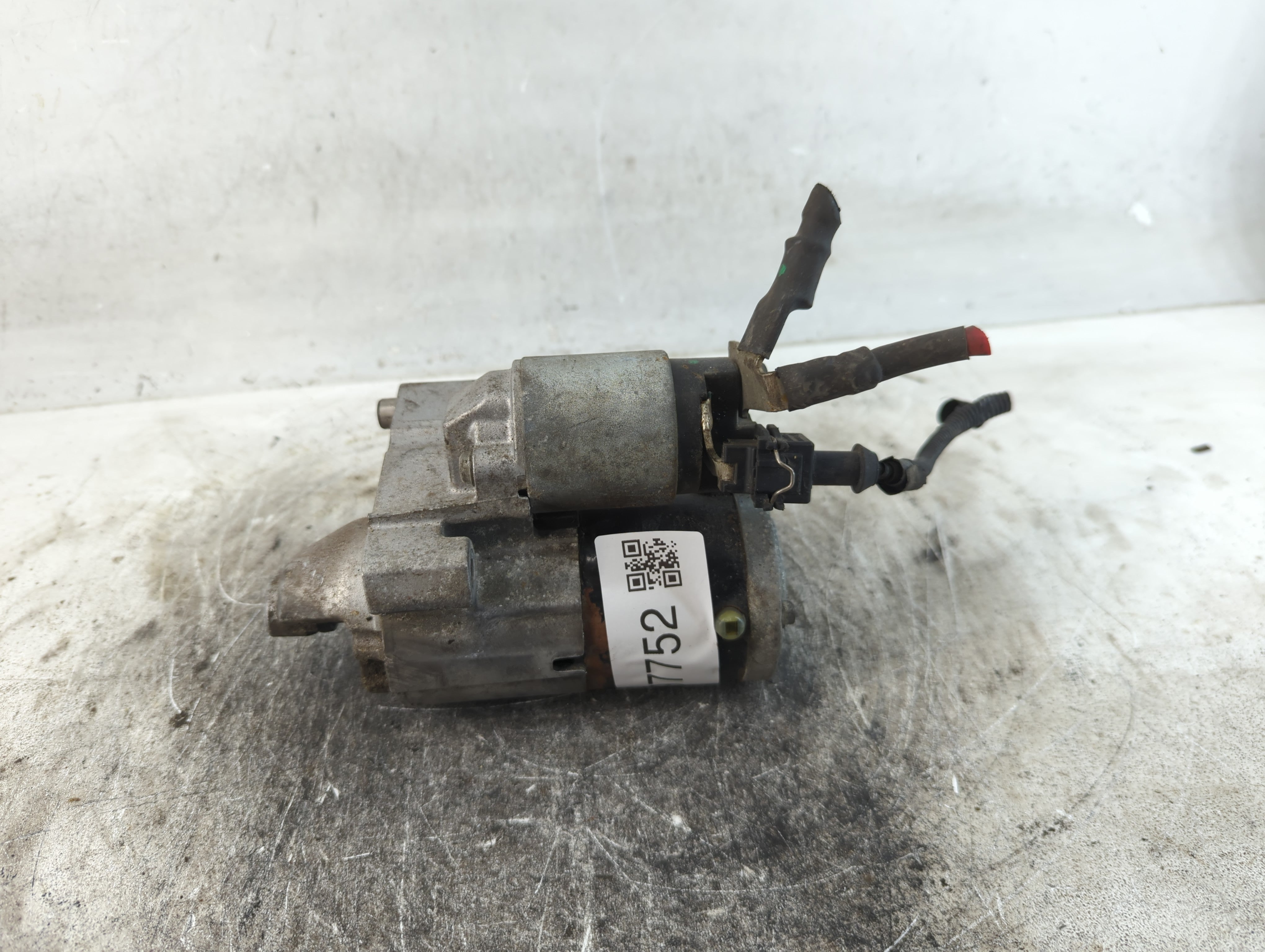 2011-2016 Mini Cooper Countryman Car Starter Motor Solenoid OEM P/N:7645594 M000T32272 Fits OEM Used Auto Parts - Oemusedautoparts1.com