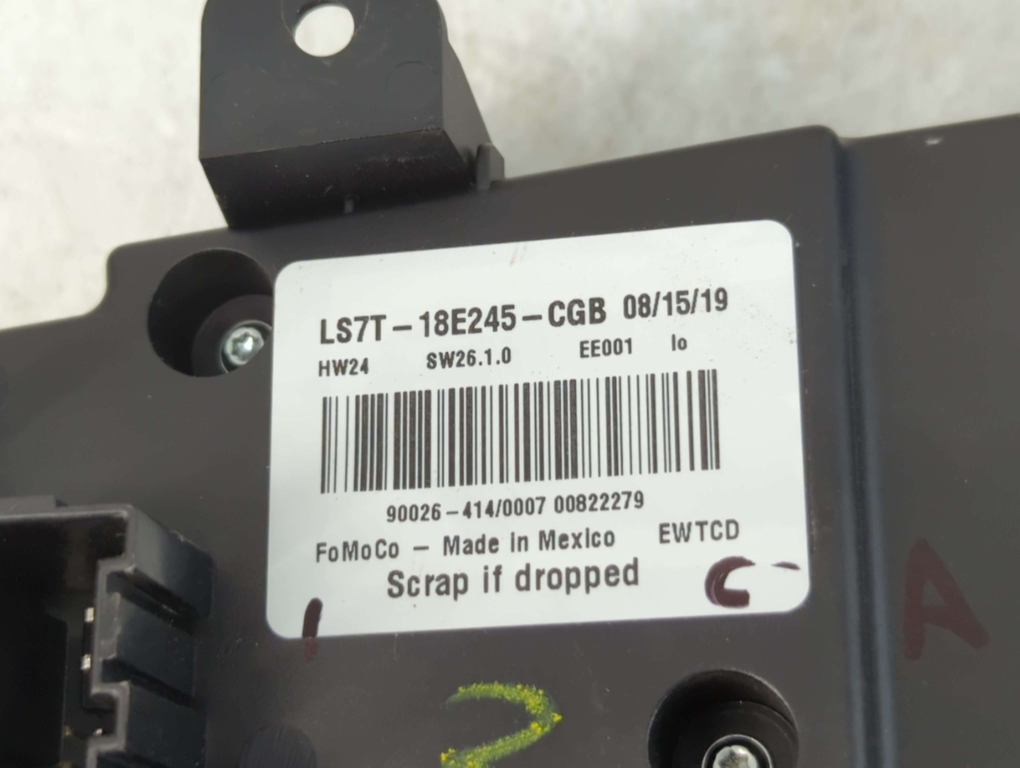 2017-2020 Ford Fusion Radio AM FM Cd Player Receiver Replacement P/N:LS7T-18E245-CGB Fits Fits 2017 2018 2019 2020 OEM Used Auto Parts - Oemusedautoparts1.com