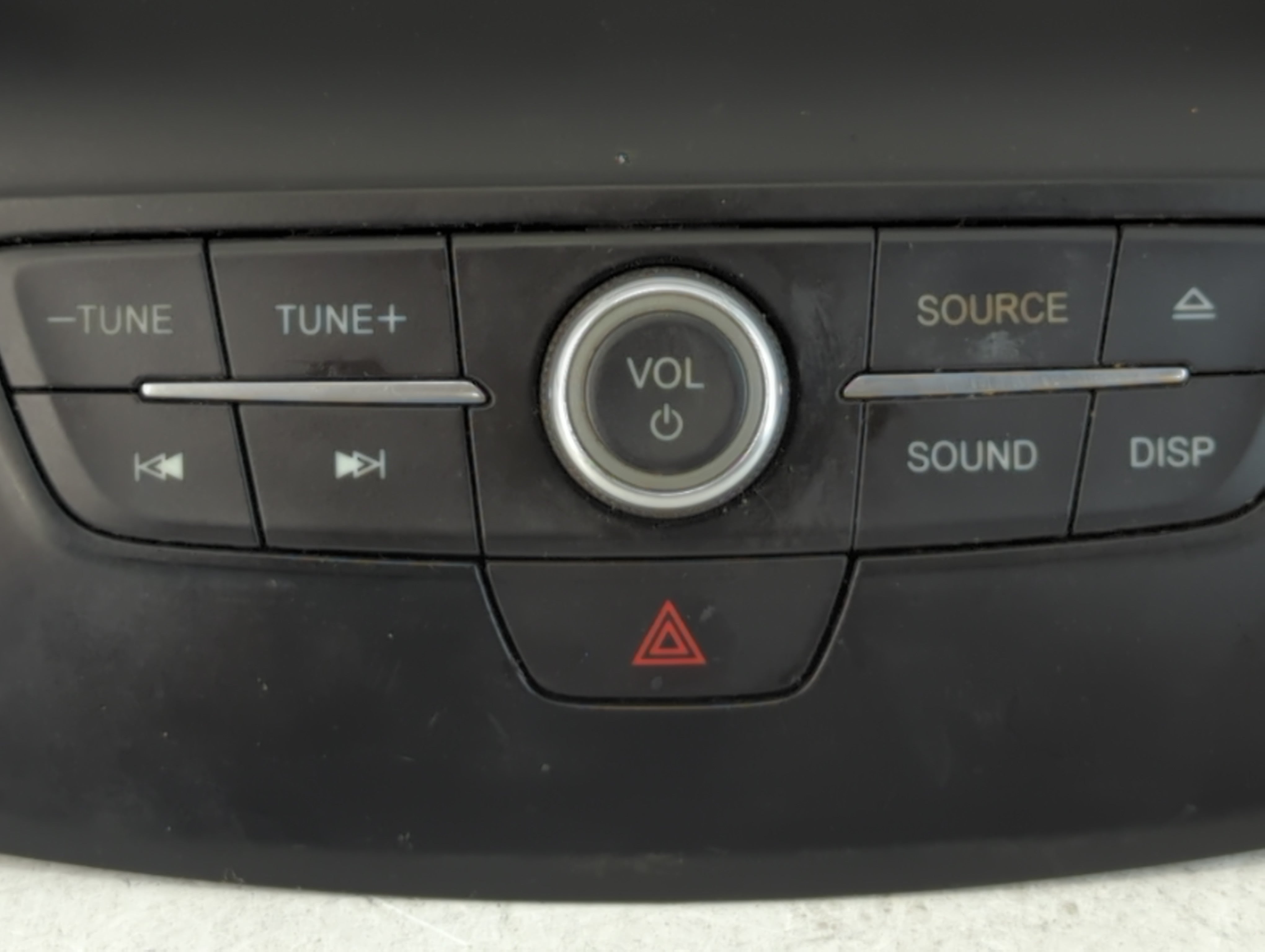 2017-2019 Ford Escape Radio AM FM Cd Player Receiver Replacement P/N:F1CT 18K811 HC Fits Fits 2017 2018 2019 OEM Used Auto Parts - Oemusedautoparts1.com
