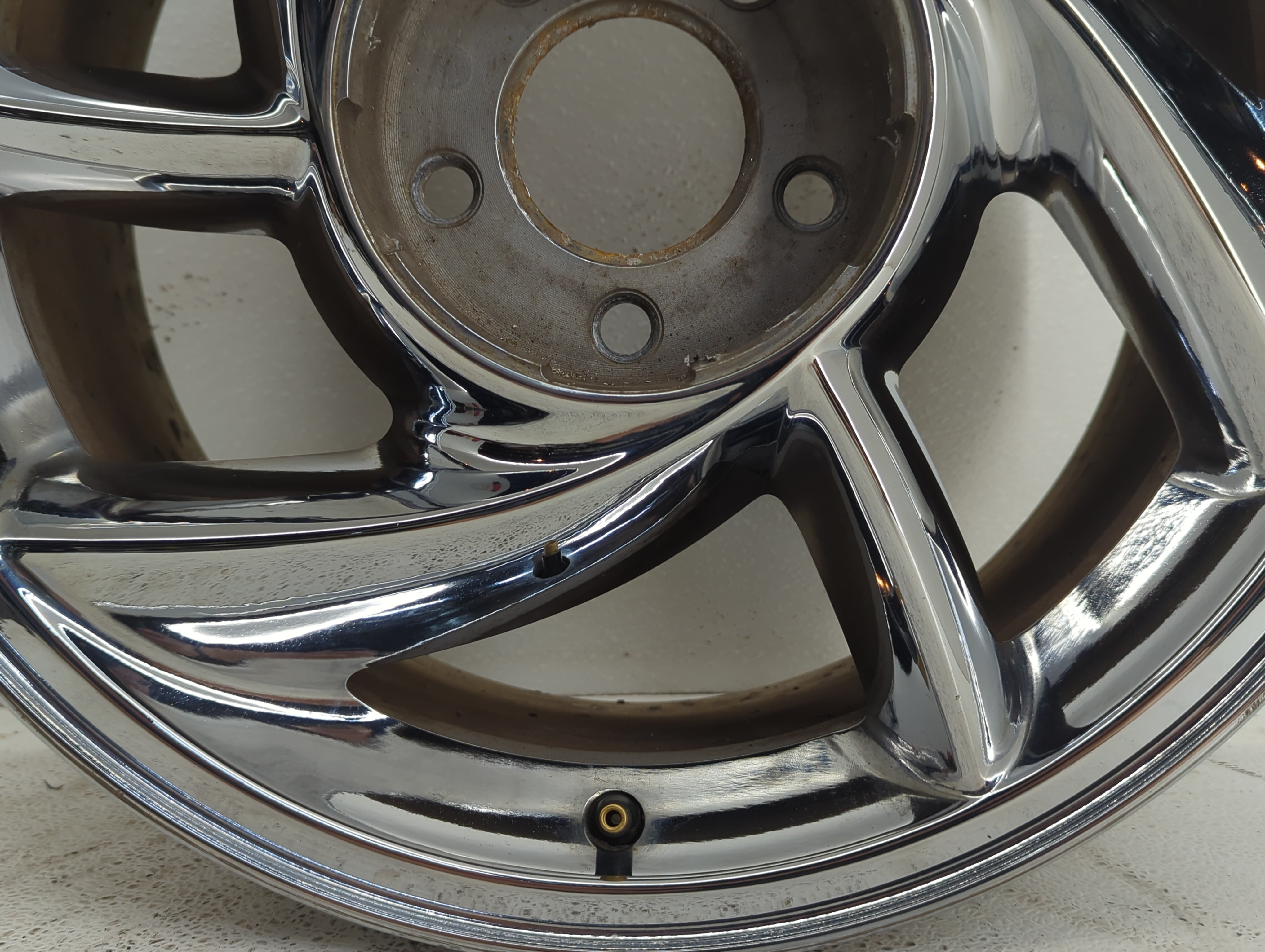 2000-2001 Pontiac Bonneville Wheel Rim Oem - Oemusedautoparts1.com