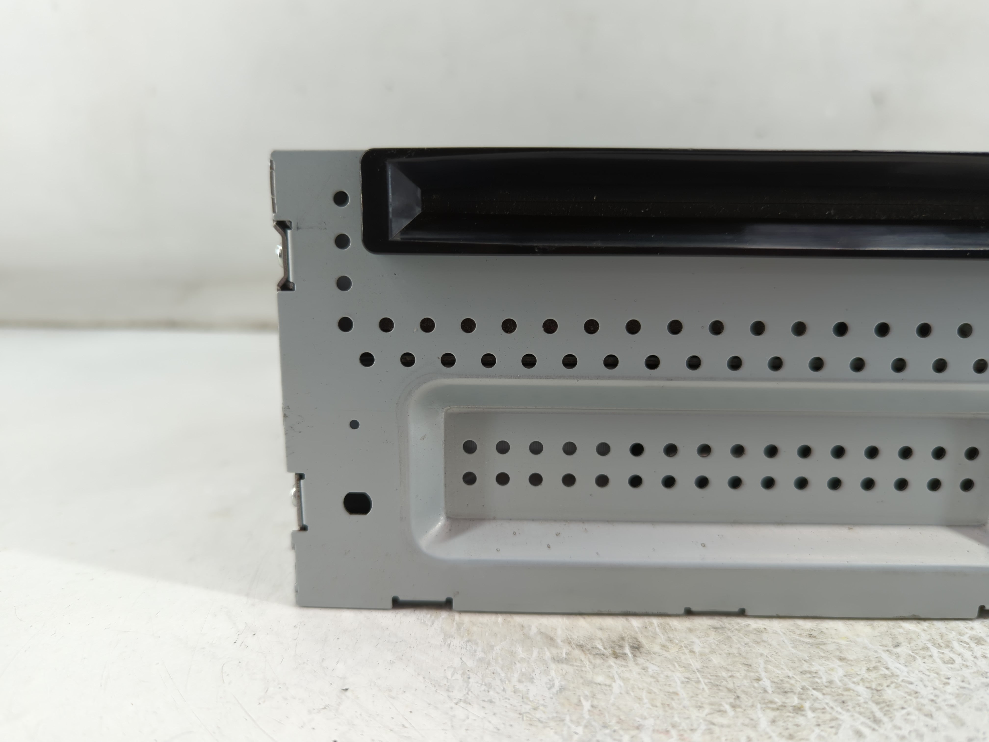 2009 Lincoln Mks Radio AM FM Cd Player Receiver Replacement P/N:NAU-4201 8A5T 19C156AL Fits OEM Used Auto Parts - Oemusedautoparts1.com
