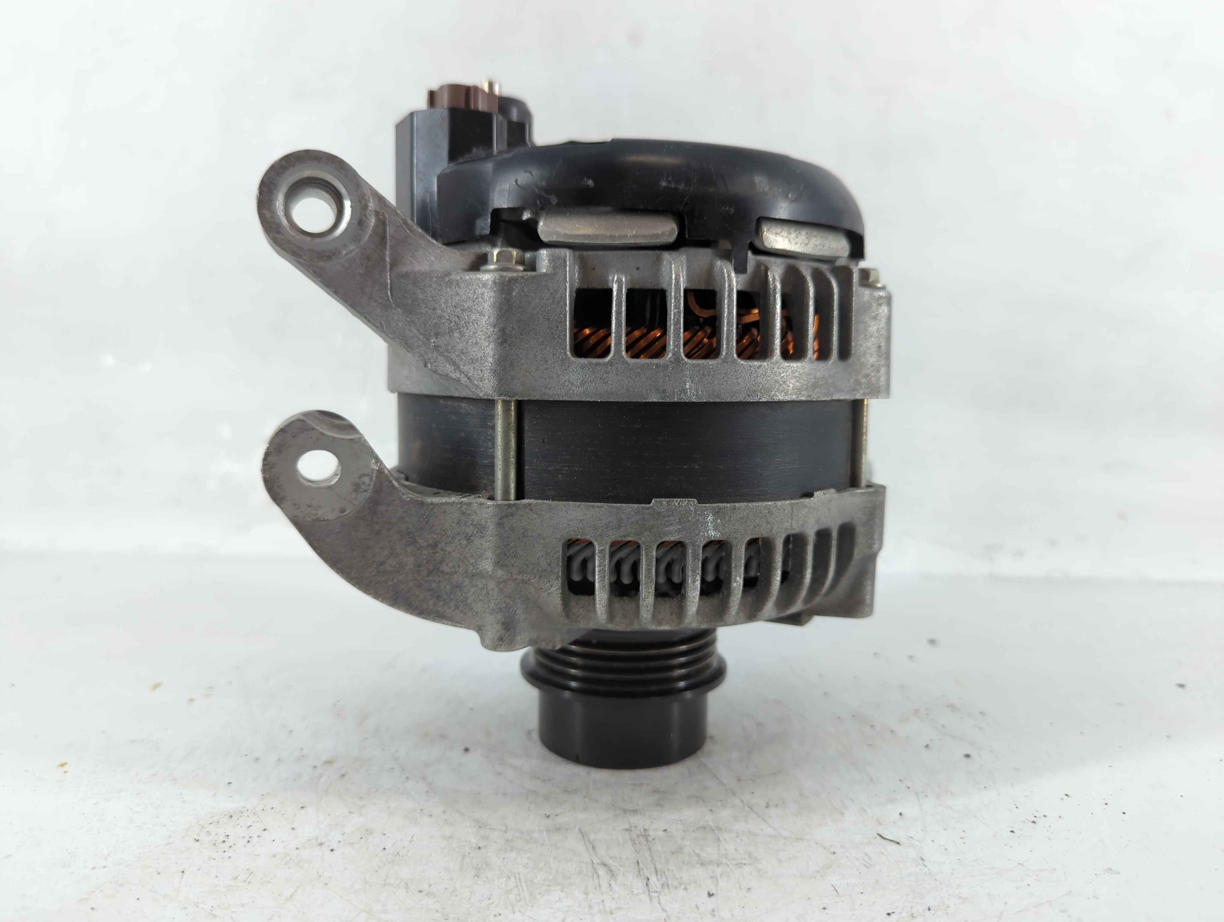2015-2018 Ford Edge Alternator Replacement Generator Charging Assembly Engine OEM P/N:MX104211-0780 G2GT-10300-BA Fits OEM Used Auto Parts - Oemusedautoparts1.com
