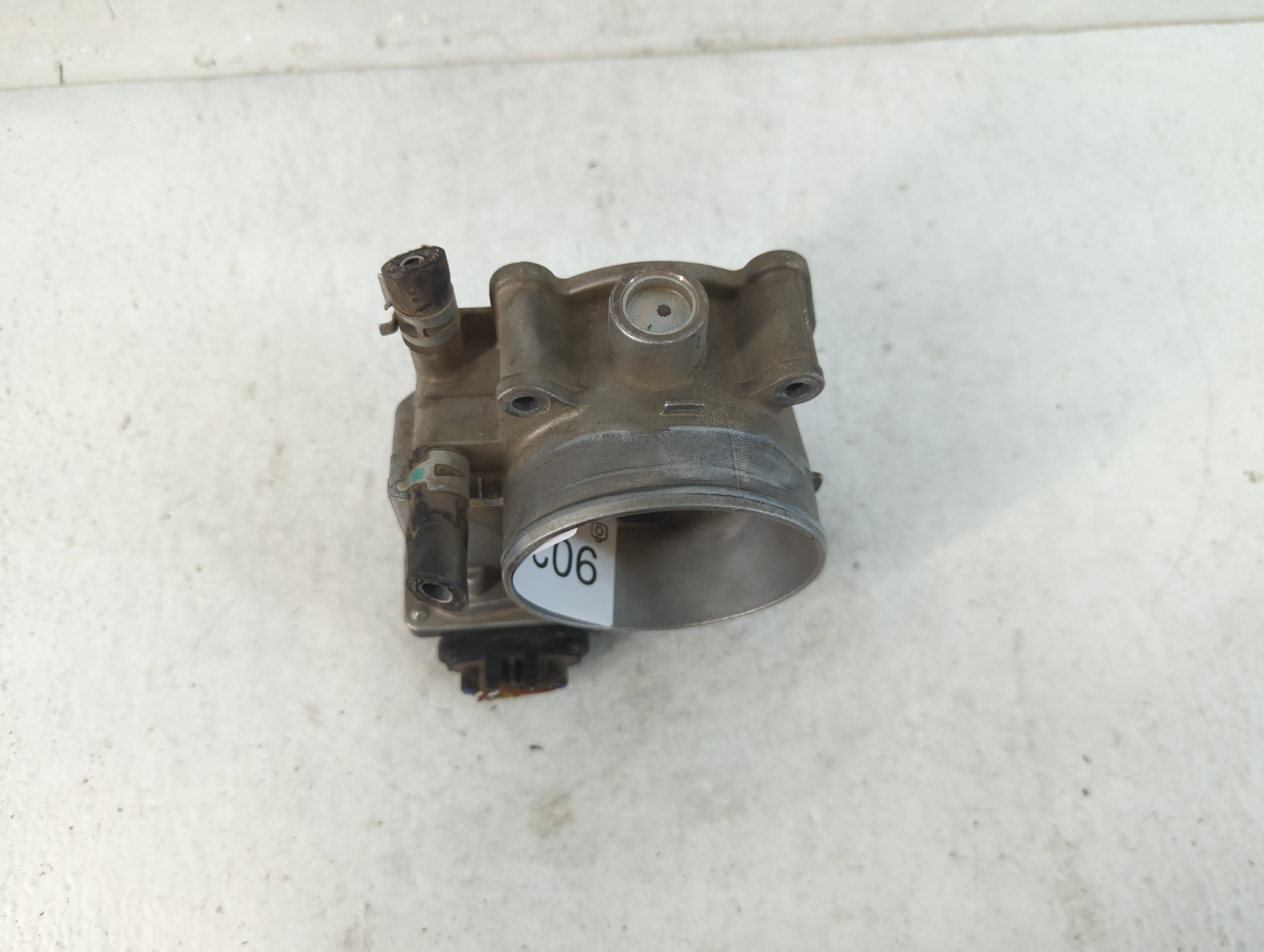 2007-2021 Toyota Tundra Throttle Body P/N:22030-0S010 Fits OEM Used Auto Parts - Oemusedautoparts1.com