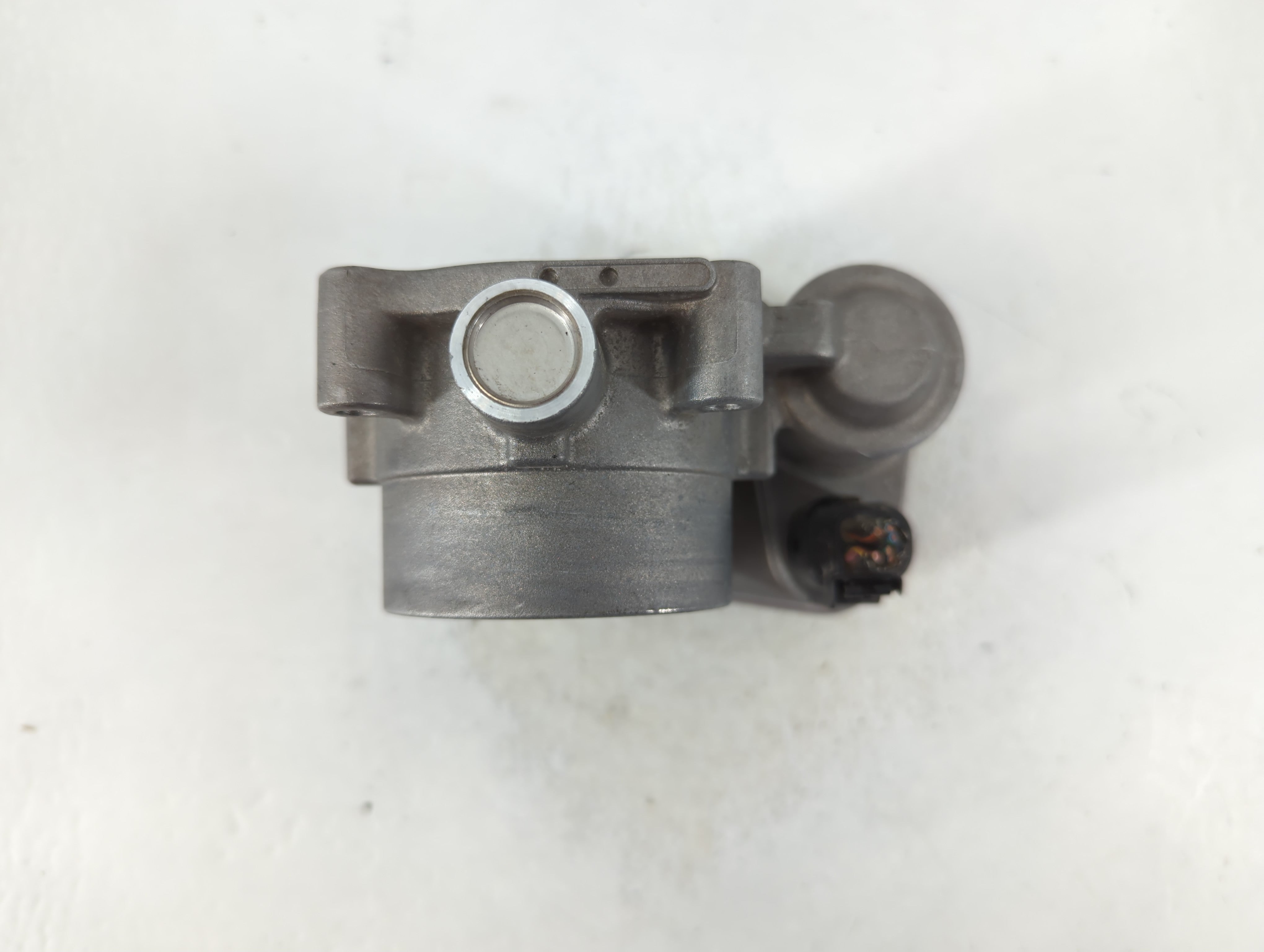 2007-2010 Chrysler Sebring Throttle Body P/N:0486 1691AA Fits Fits 2006 2007 2008 2009 2010 2011 OEM Used Auto Parts - Oemusedautoparts1.com