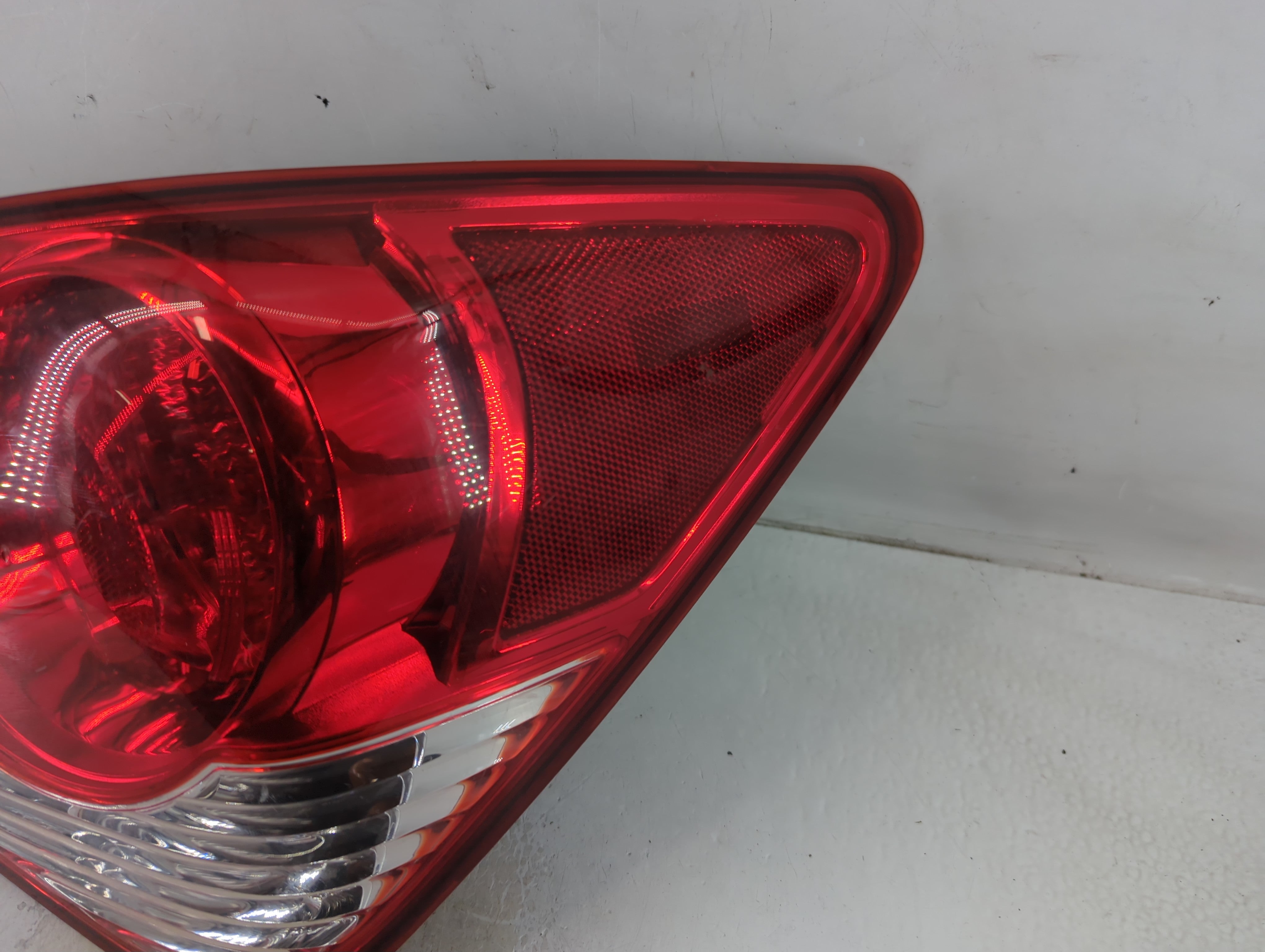 2011-2016 Chevrolet Cruze Tail Light Assembly Passenger Right OEM P/N:#3057K LCP Fits Fits 2011 2012 2013 2014 2015 2016 OEM Used Auto Parts - Oemusedautoparts1.com