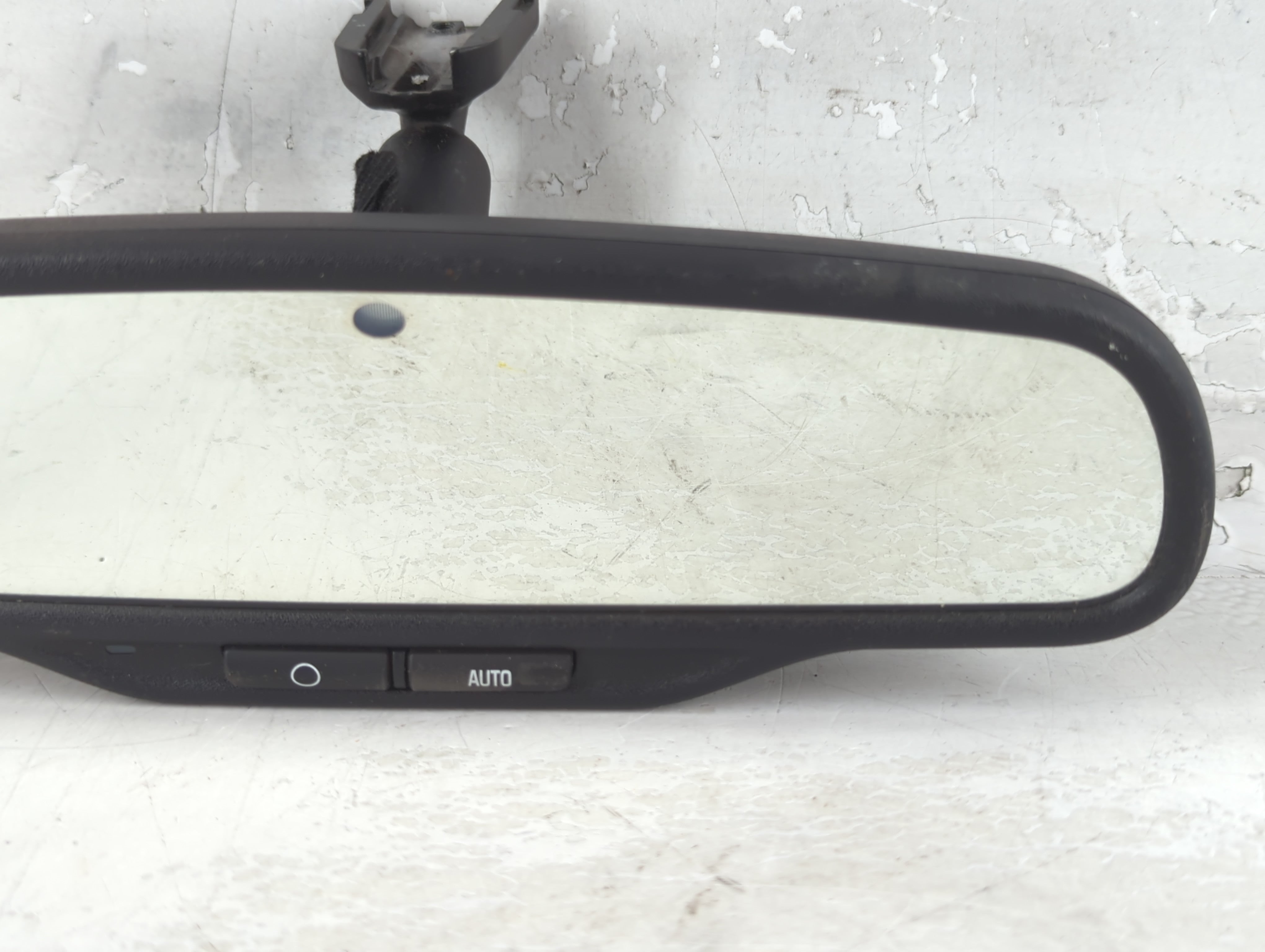 2008 Saturn Vue Interior Rear View Mirror Replacement OEM P/N:15271286 Fits OEM Used Auto Parts - Oemusedautoparts1.com