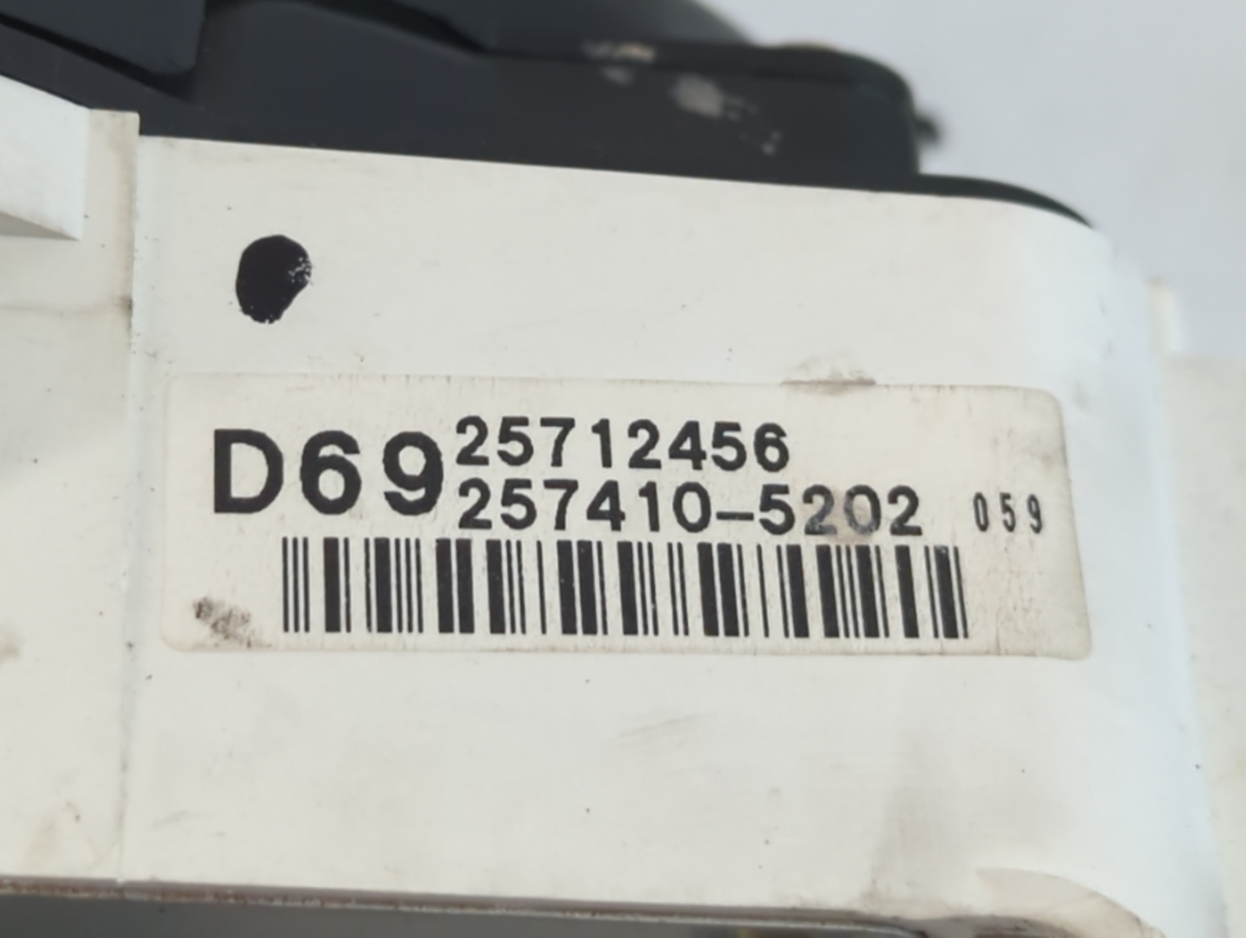 2000 Cadillac Deville Instrument Cluster Speedometer Gauges P/N:257410-5202 D6925712456 Fits OEM Used Auto Parts - Oemusedautoparts1.com
