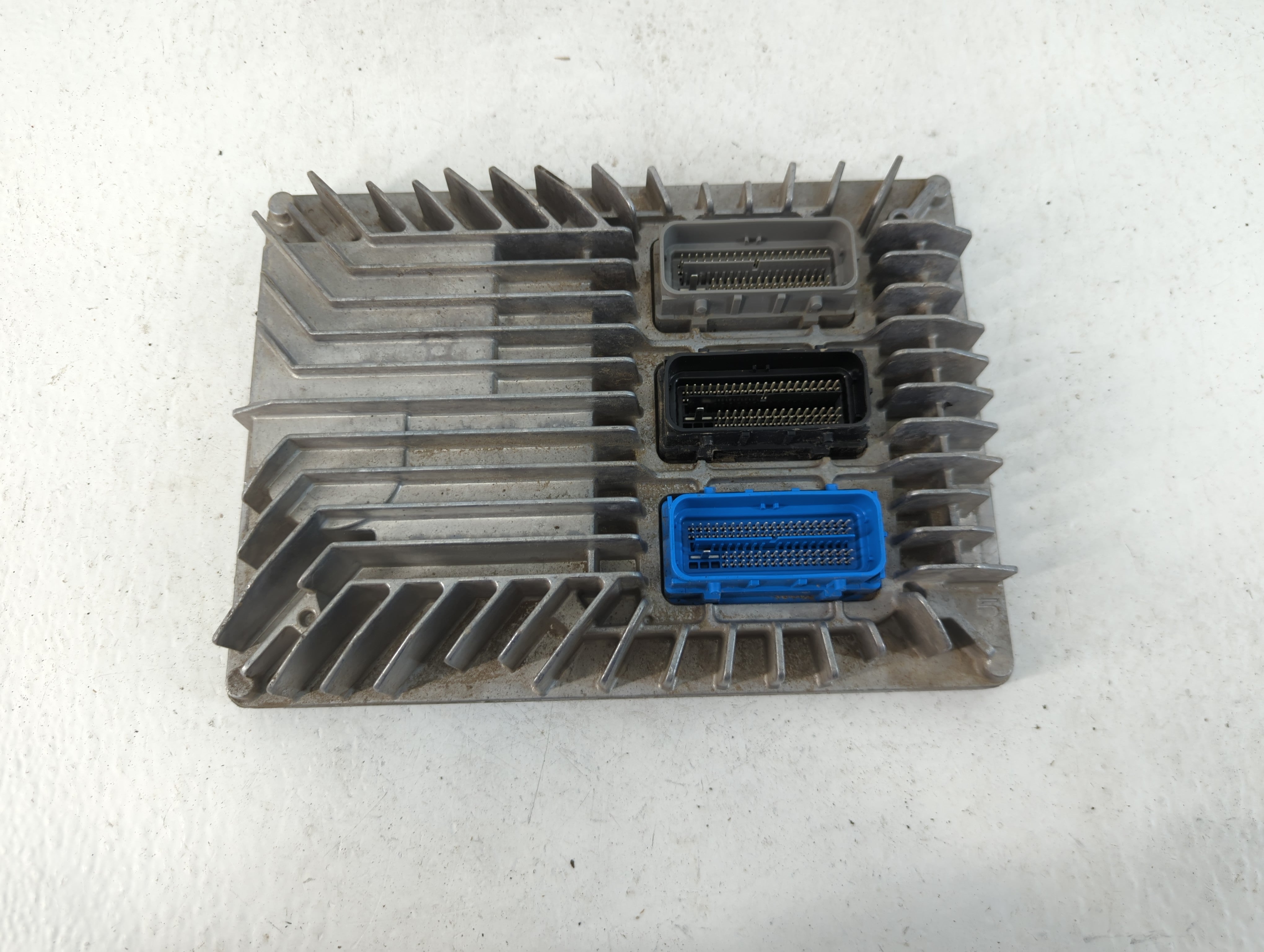 2012 Chevrolet Equinox PCM Engine Control Computer ECU ECM PCU OEM P/N:12648906 Fits Fits 2013 2014 2015 2016 OEM Used Auto Parts - Oemusedautoparts1.com
