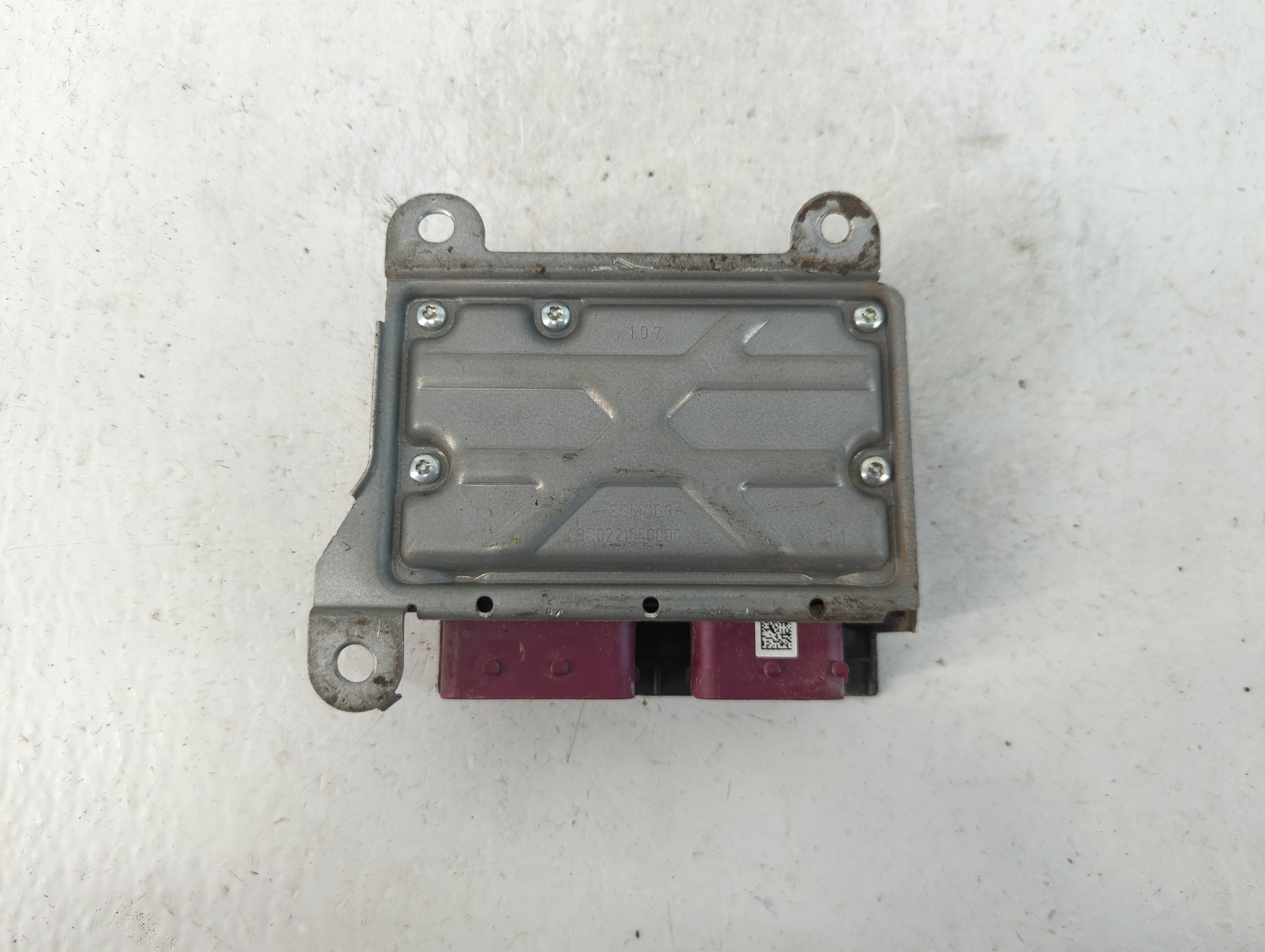 2009-2012 Mercedes-Benz C300 PCM Engine Control Computer ECU ECM PCU OEM P/N:A3C08180501 Fits Fits 2009 2010 2011 2012 OEM Used Auto Parts - Oemusedautoparts1.com