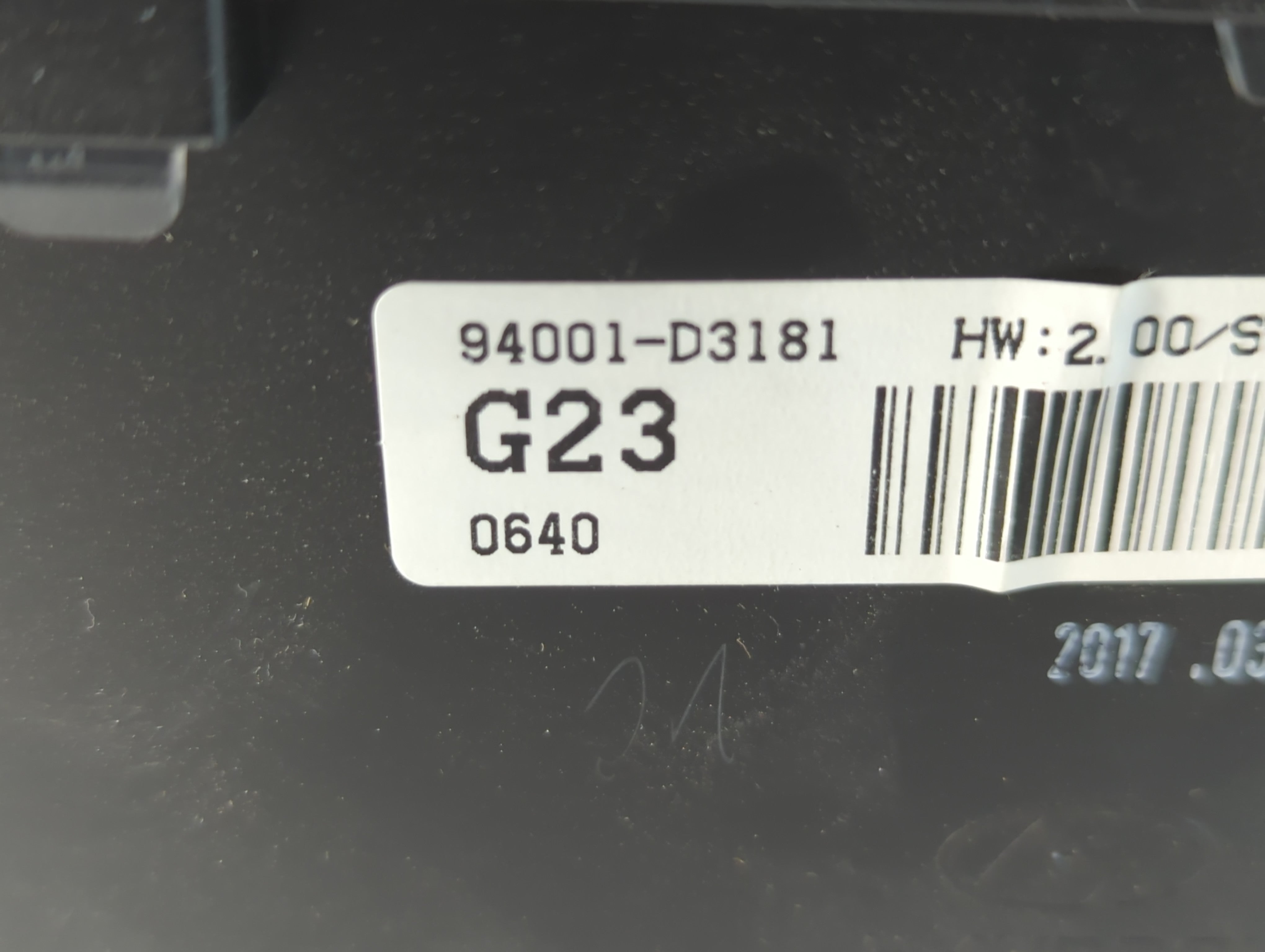 2016-2017 Hyundai Tucson Instrument Cluster Speedometer Gauges P/N:94001-D3181 Fits Fits 2016 2017 OEM Used Auto Parts - Oemusedautoparts1.com