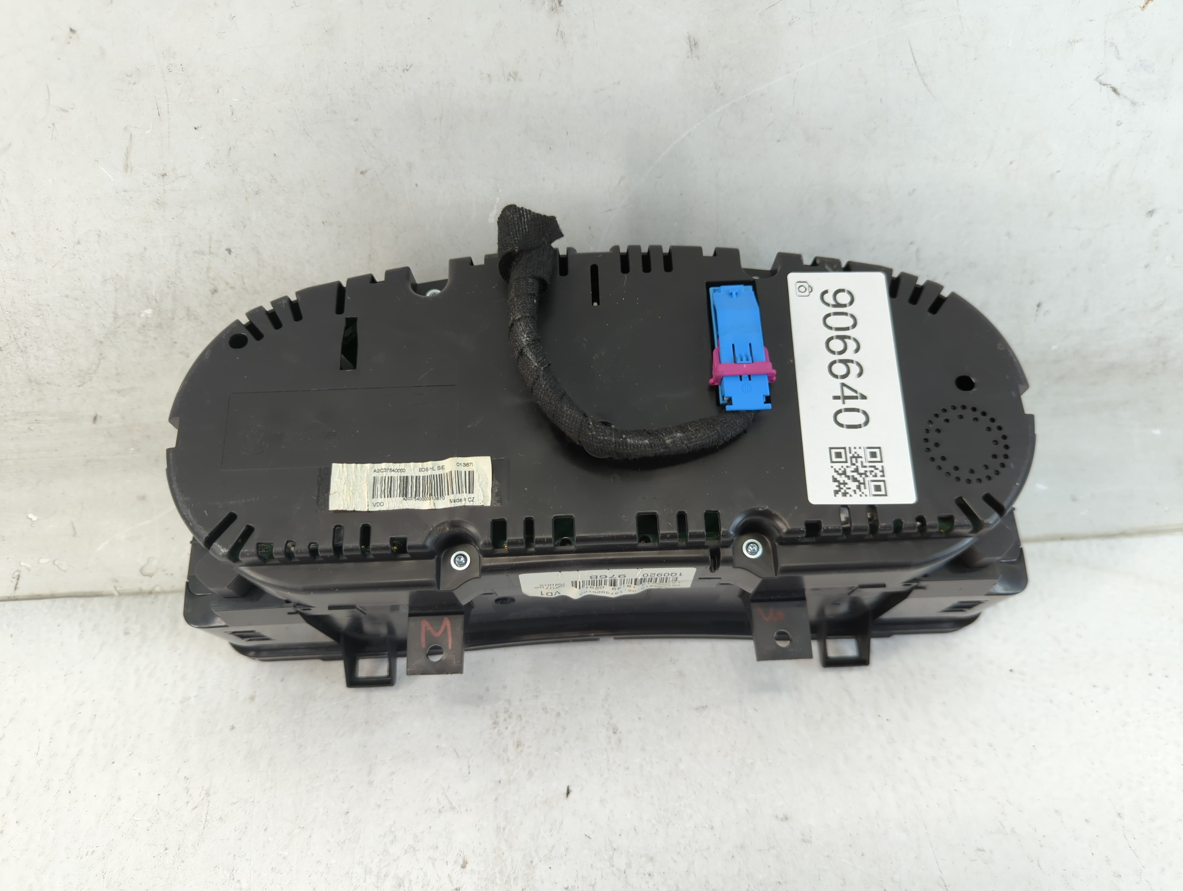 2013-2016 Volkswagen Eos Instrument Cluster Speedometer Gauges P/N:1Q0920 976B Fits Fits 2013 2014 2015 2016 OEM Used Auto Parts - Oemusedautoparts1.com