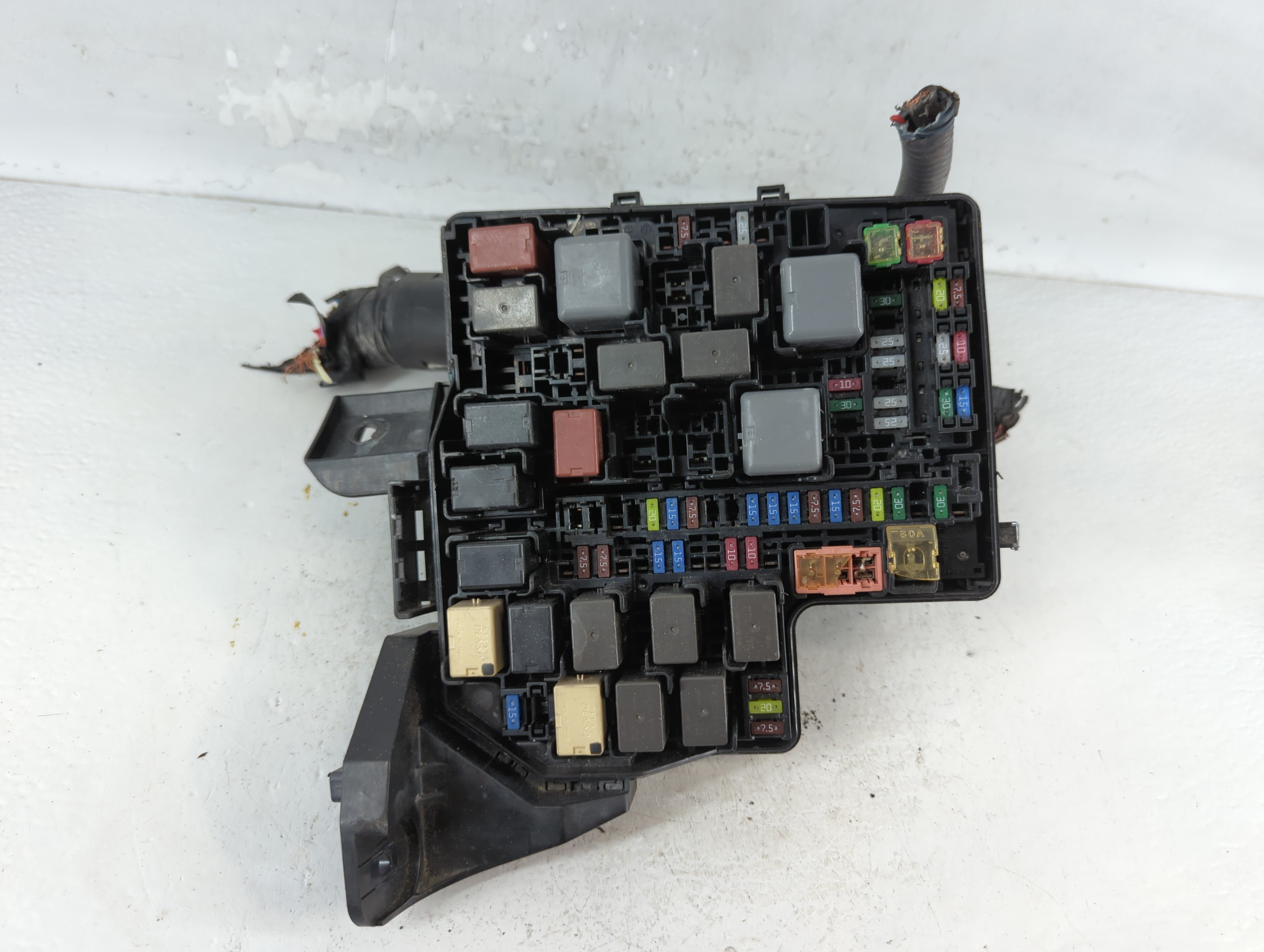 2017-2020 Toyota 86 Fusebox Fuse Box Panel Relay Module P/N:PP-TD10 3436 MA Fits Fits 2017 2018 2019 2020 OEM Used Auto Parts - Oemusedautoparts1.com