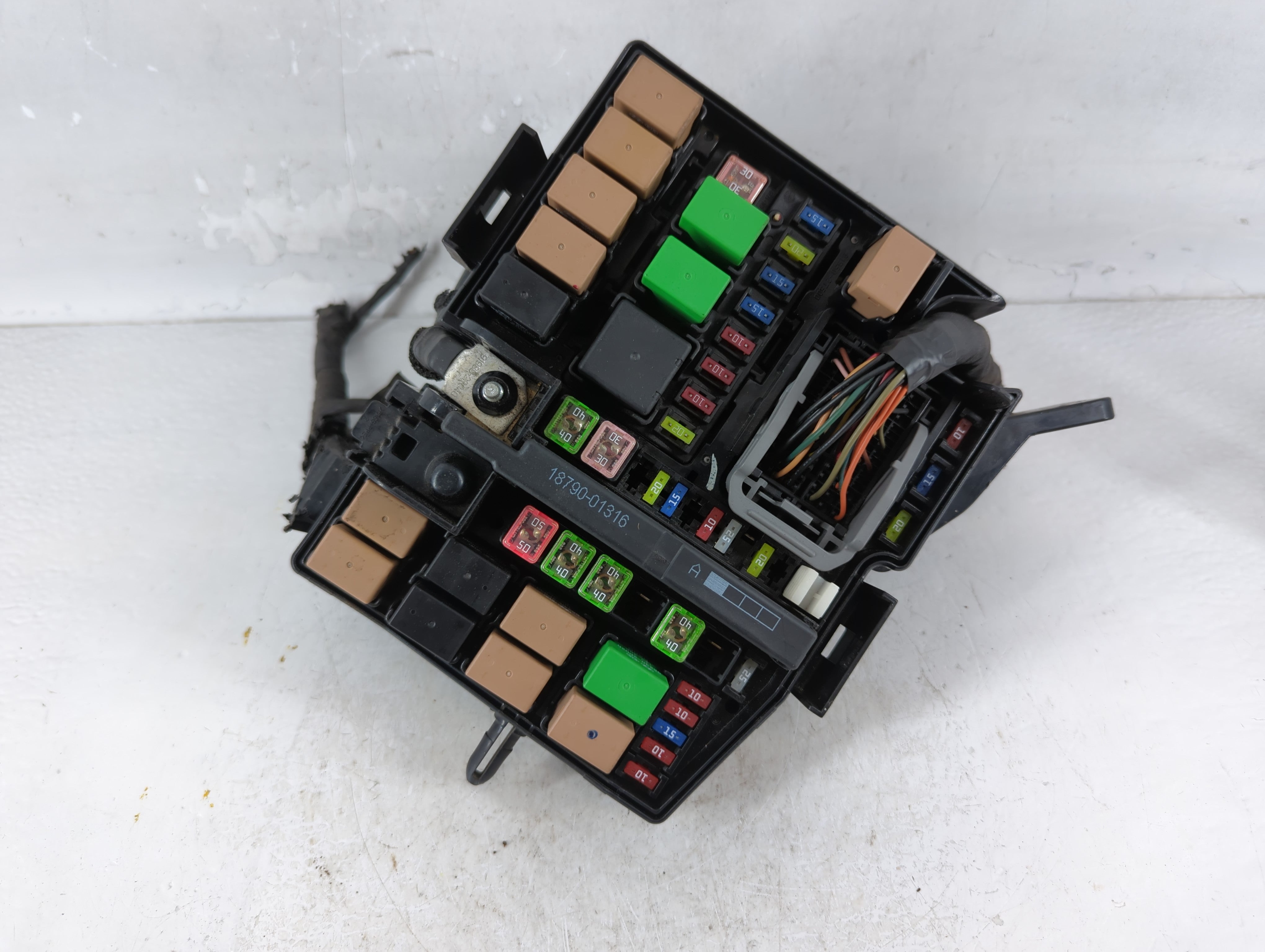 2012-2013 Hyundai Azera Fusebox Fuse Box Panel Relay Module P/N:1305240420 91206 3V041 Fits Fits 2012 2013 OEM Used Auto Parts - Oemusedautoparts1.com